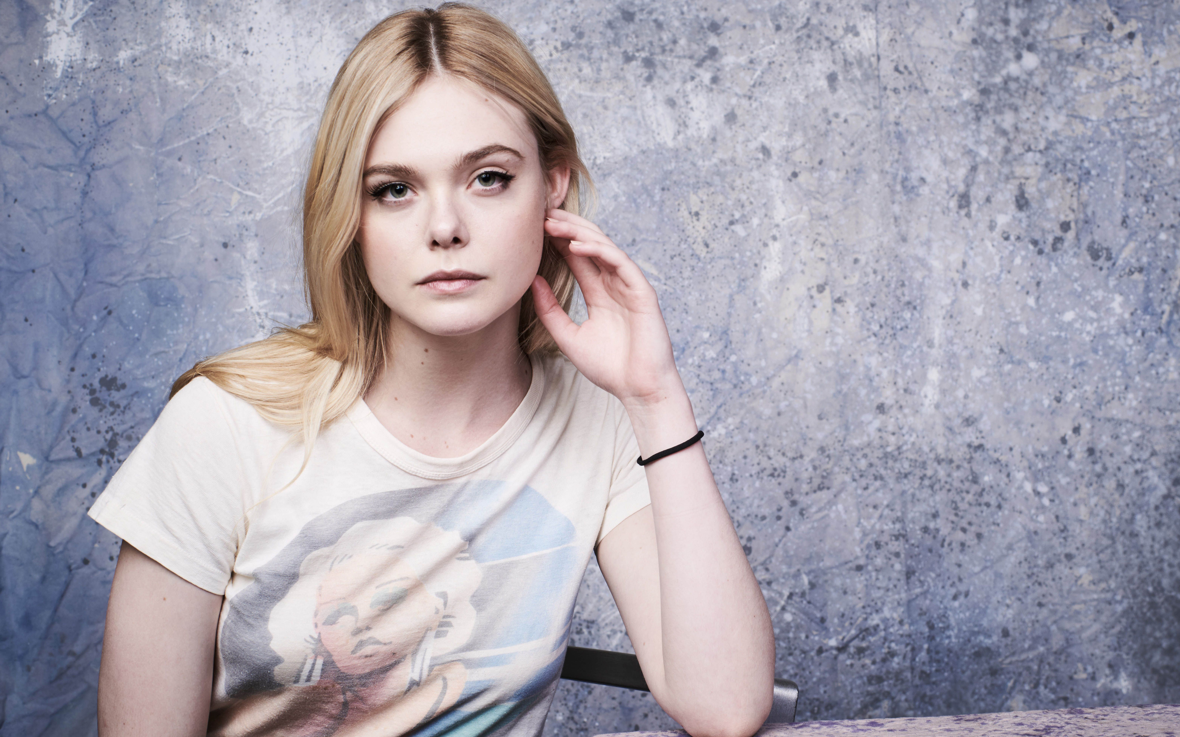 Elle Fanning 2020 Wallpapers