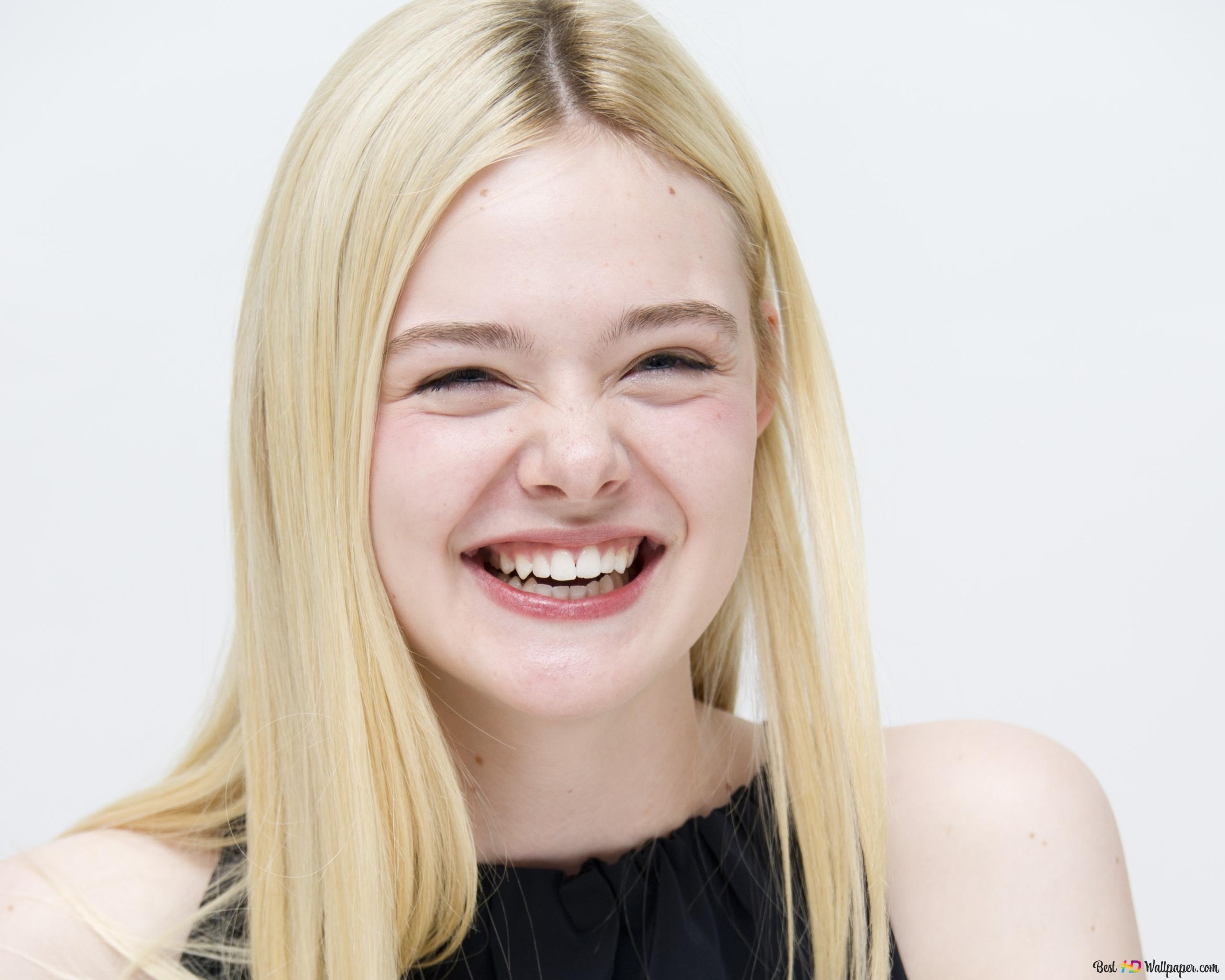 Elle Fanning Laughing Wallpapers