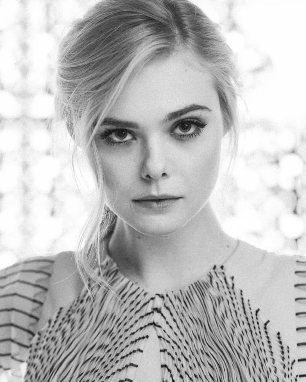 Elle Fanning LOreal Paris 2017 Wallpapers