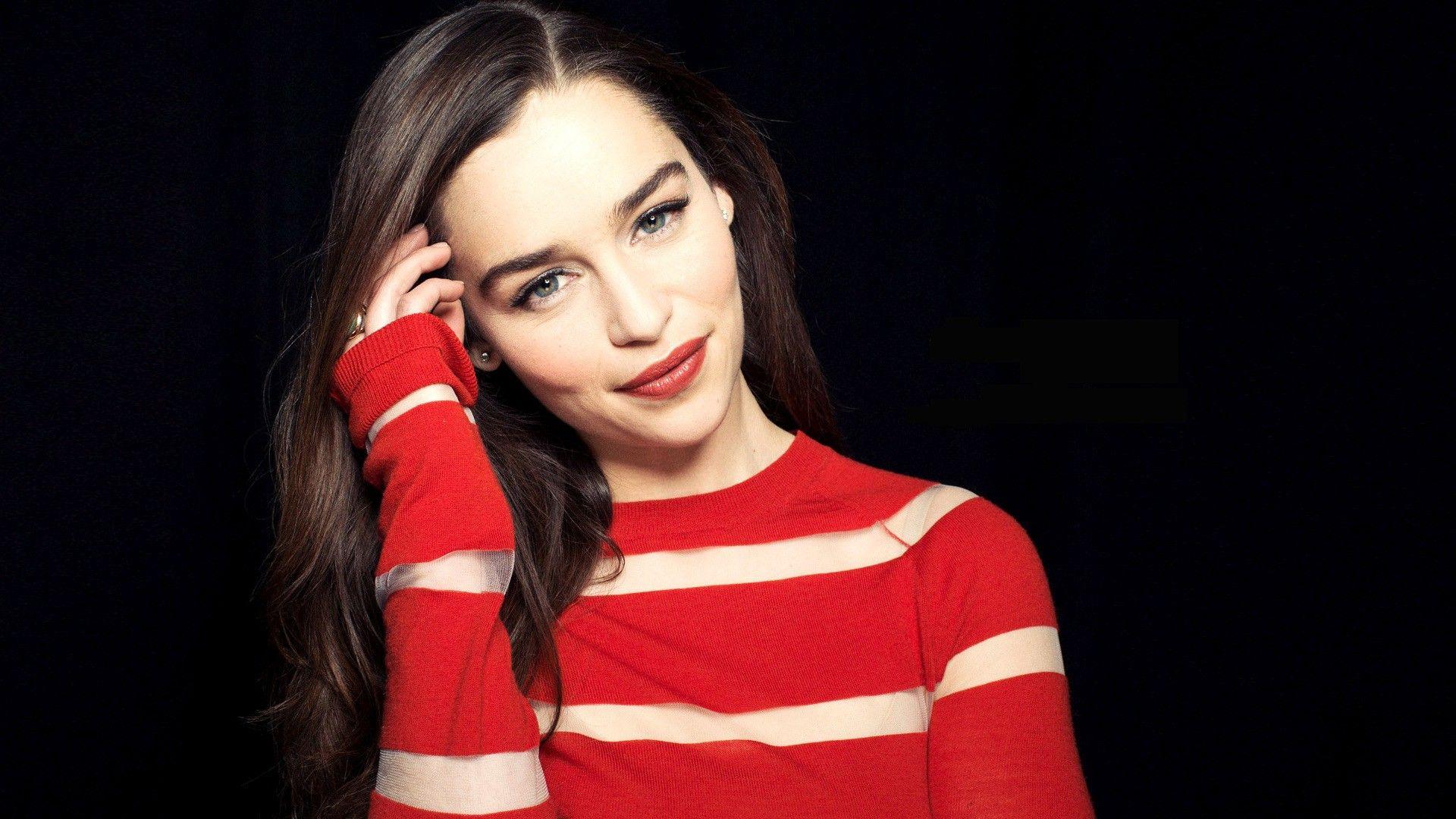 Emilia Clarke Beautiful Wallpapers