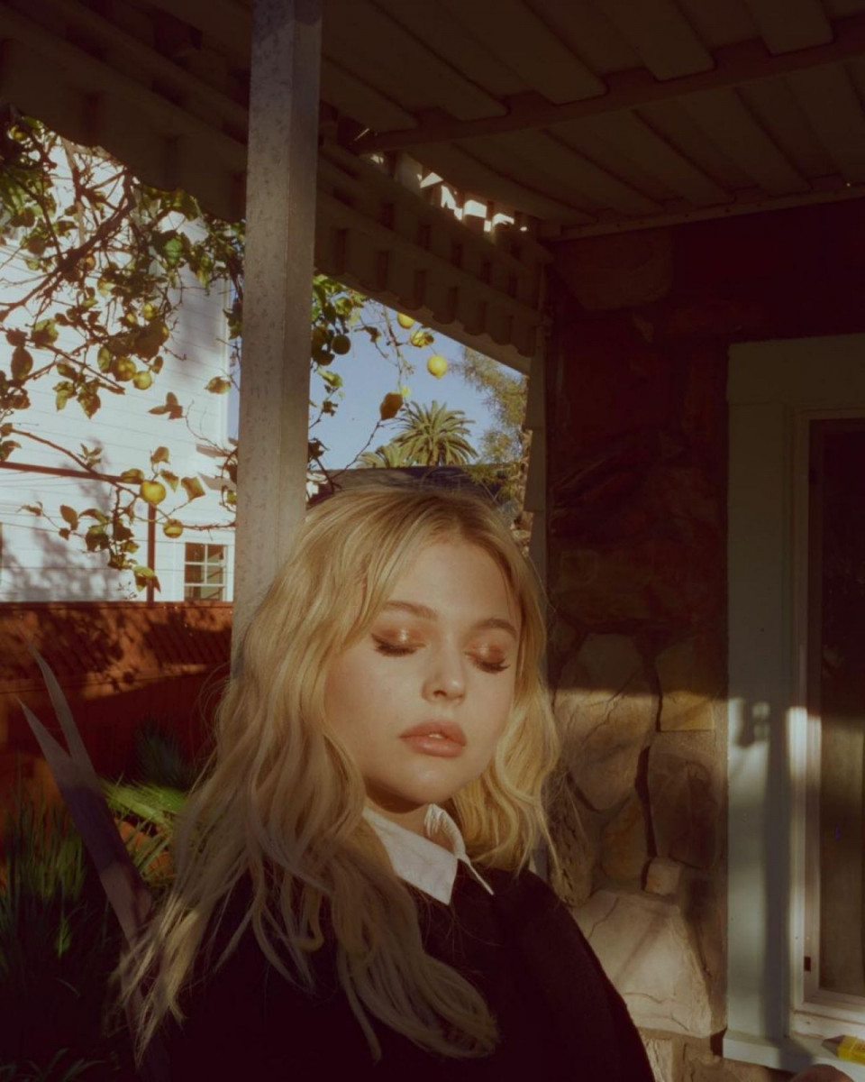 Emily Alyn Lind 2019 Wallpapers