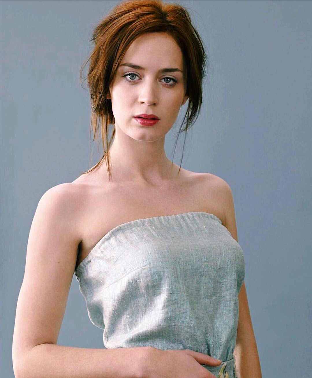 Emily Blunt New Wallpapers