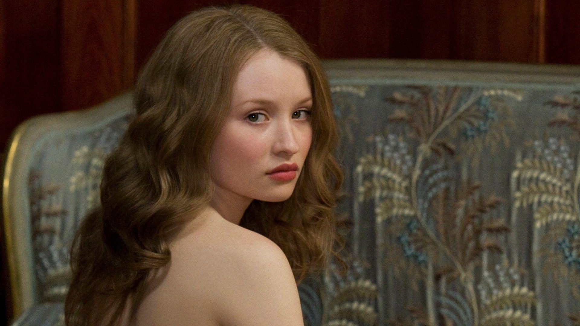 Emily Browning Wallpapers