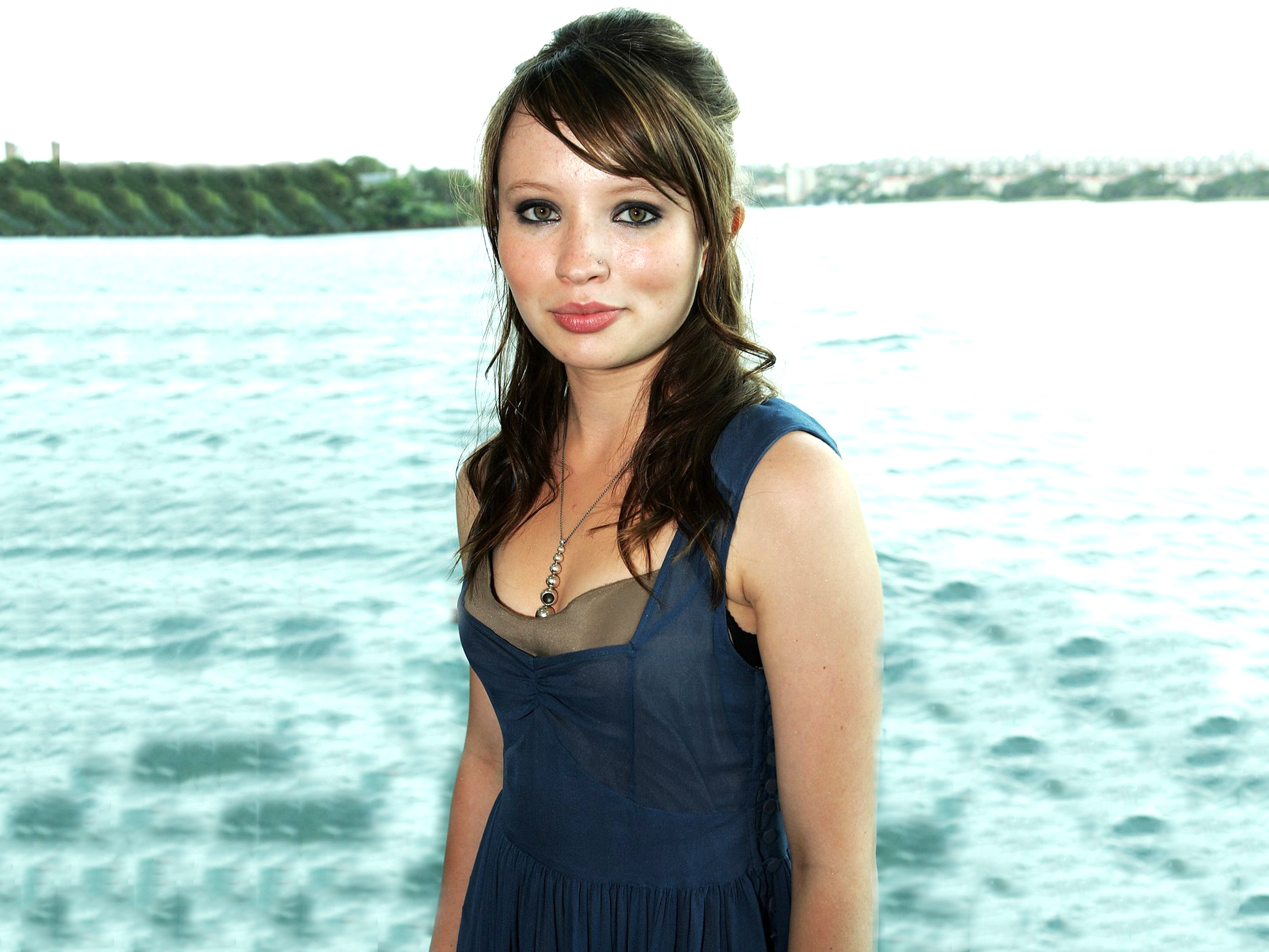 Emily Browning Wallpapers