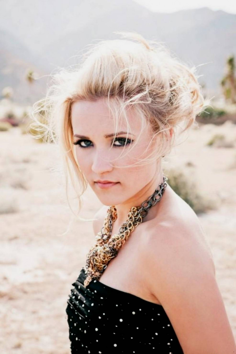 Emily Osment Wallpapers