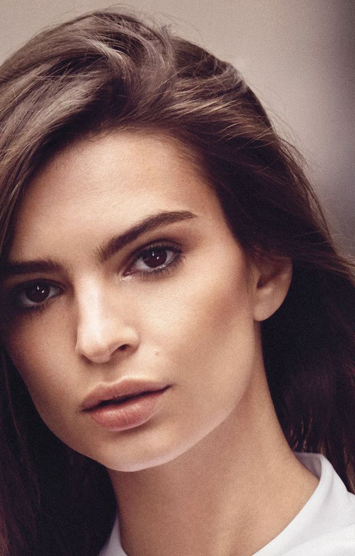 Emily Ratajkowski Pretty Brown Eyes Wallpapers