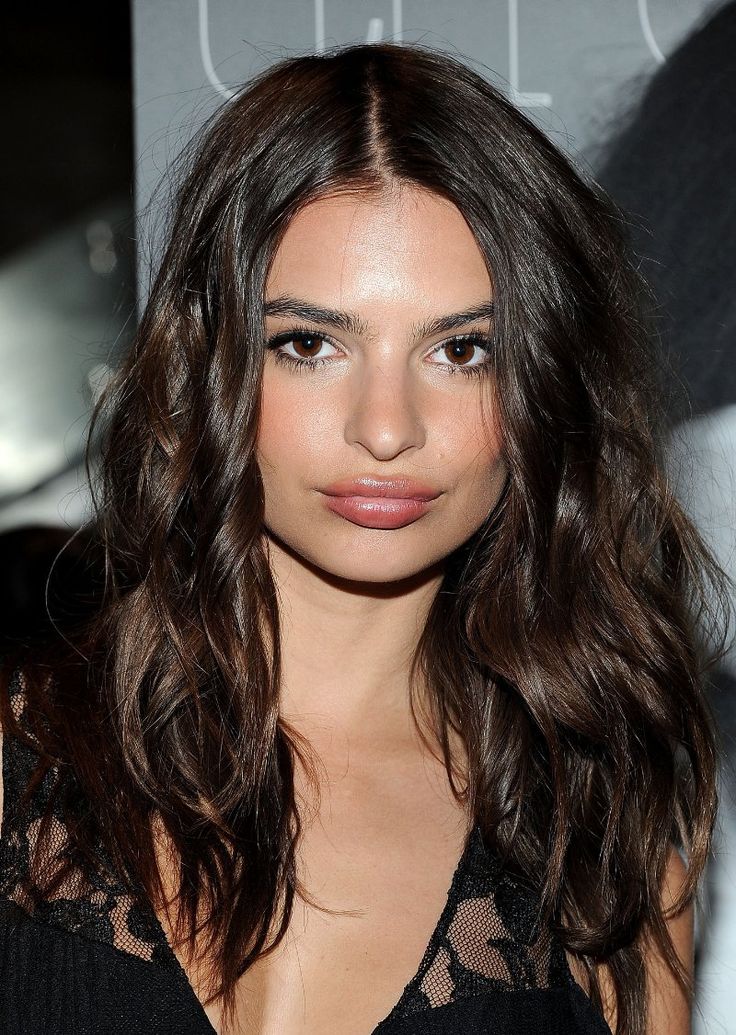 Emily Ratajkowski Pretty Brown Eyes Wallpapers