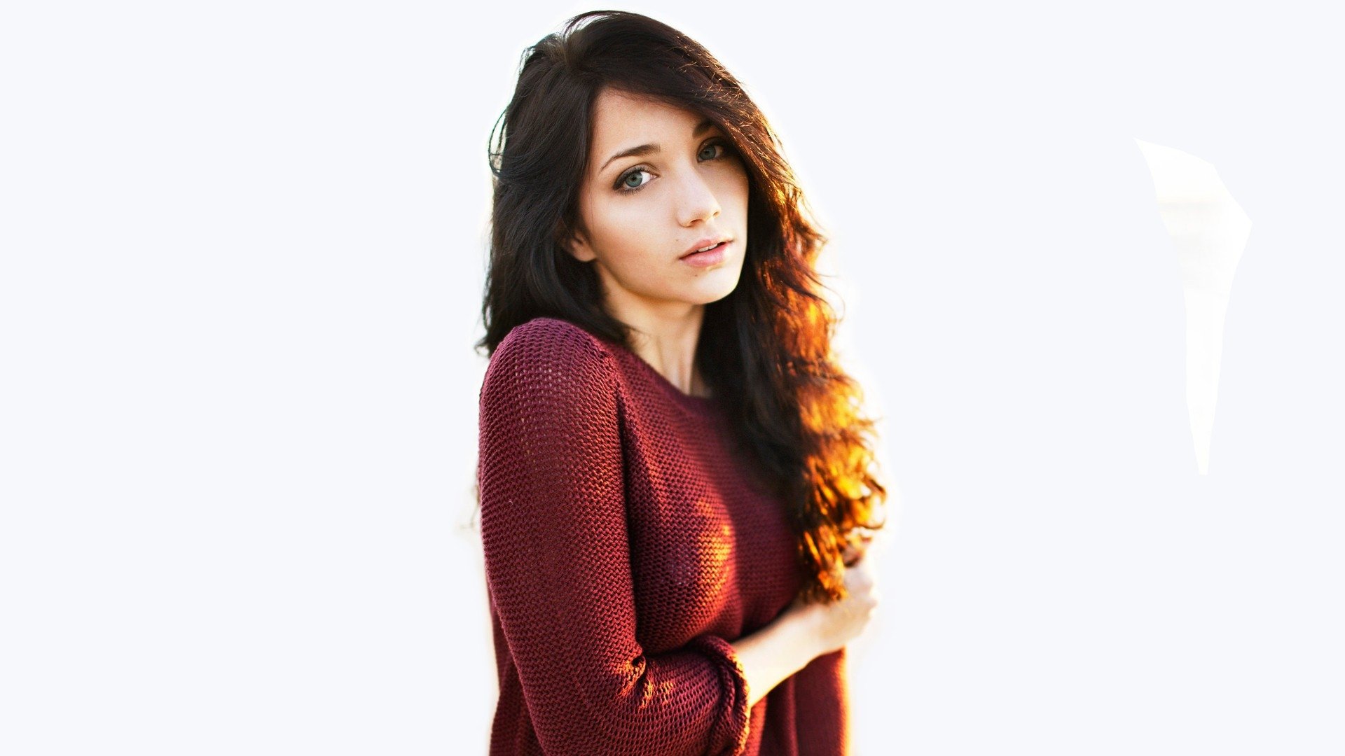 Emily Rudd Wallpapers