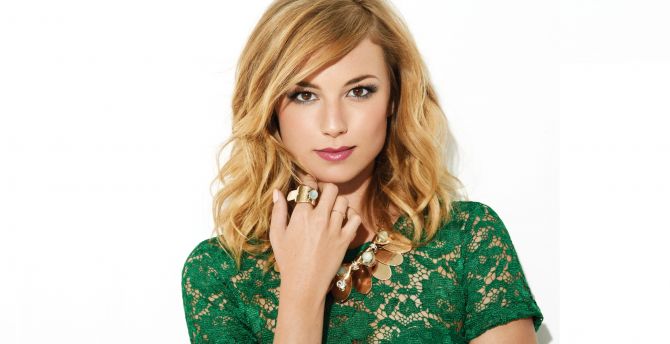 Emily VanCamp Wallpapers