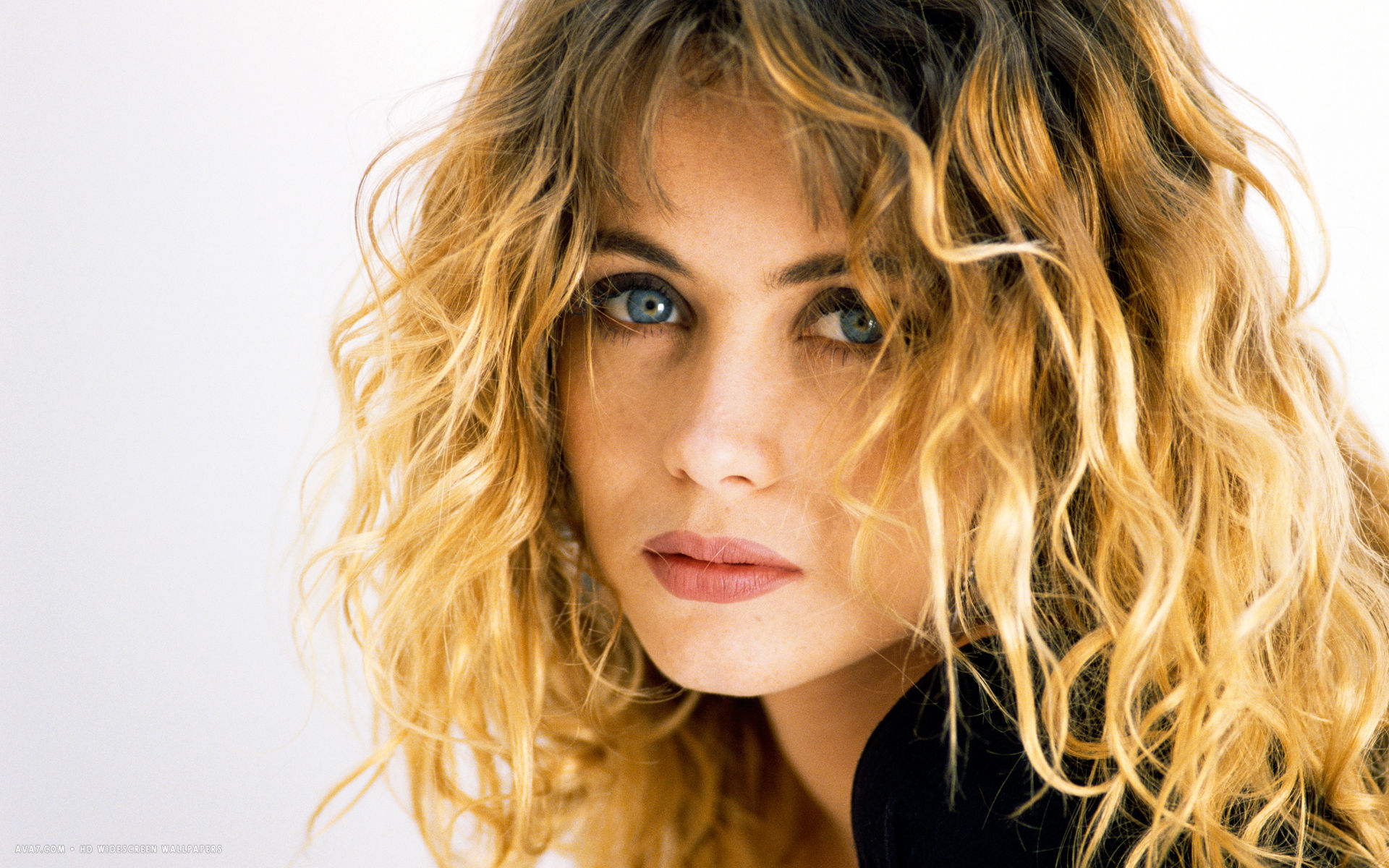 Emmanuelle Beart Wallpapers