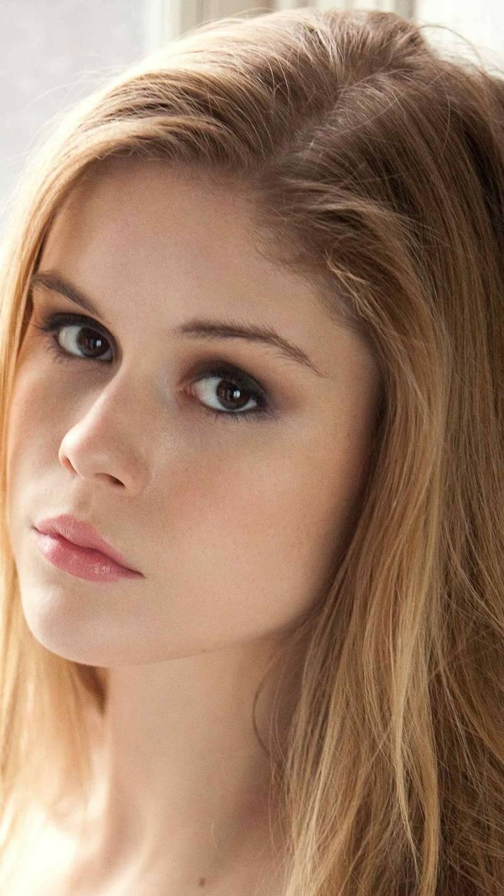 Erin Moriarty 2019 Wallpapers