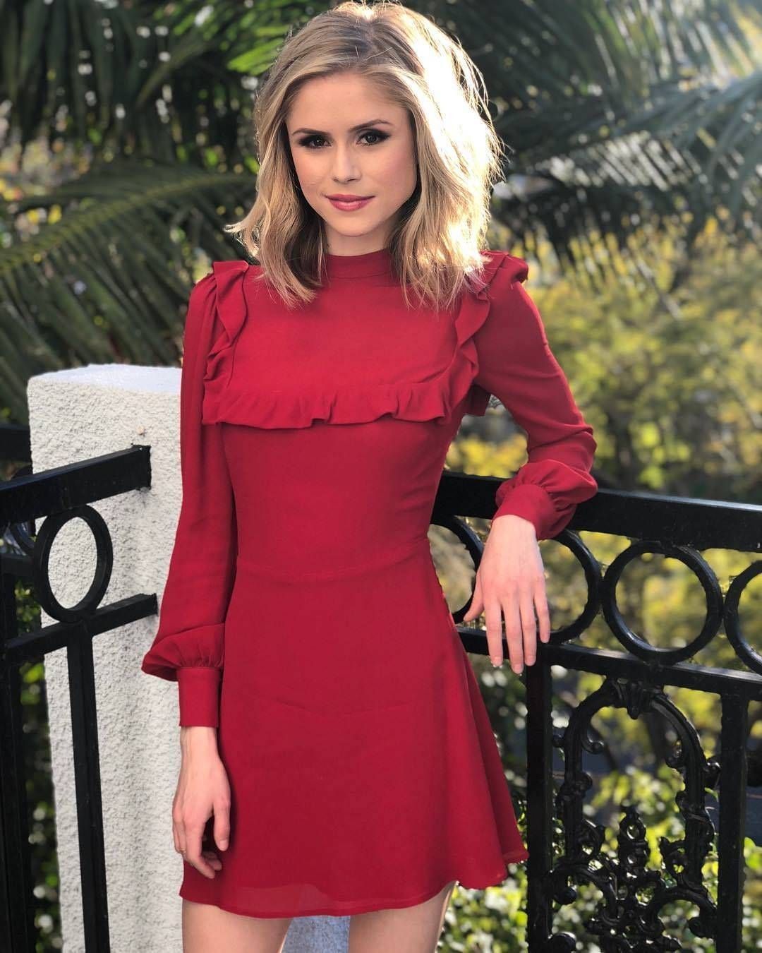 Face of Erin Moriarty 2020 Wallpapers
