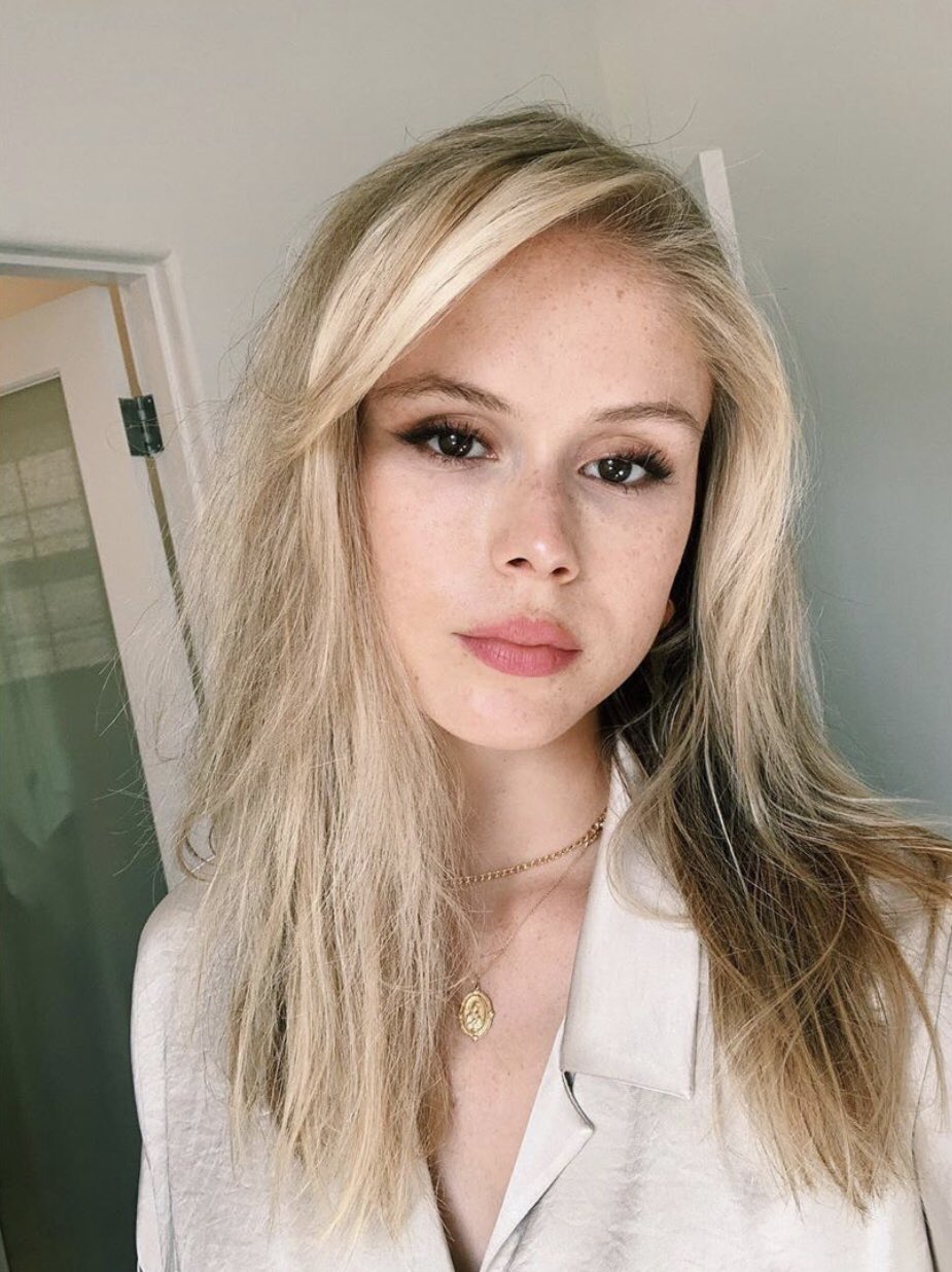 Face of Erin Moriarty 2020 Wallpapers