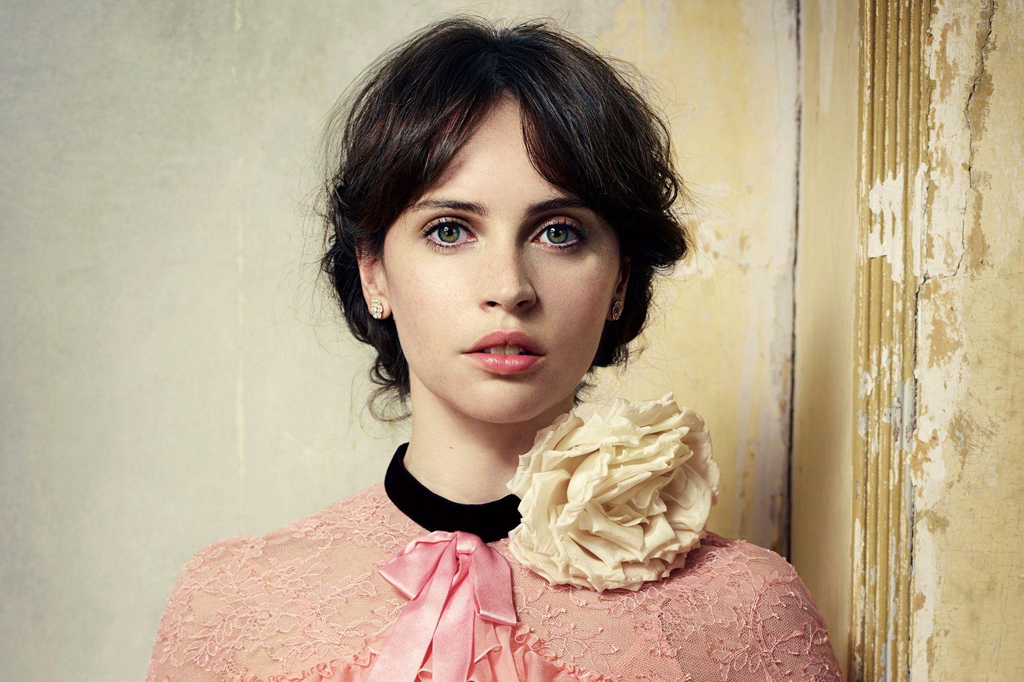 Felicity Jones 2019 Magazine Wallpapers