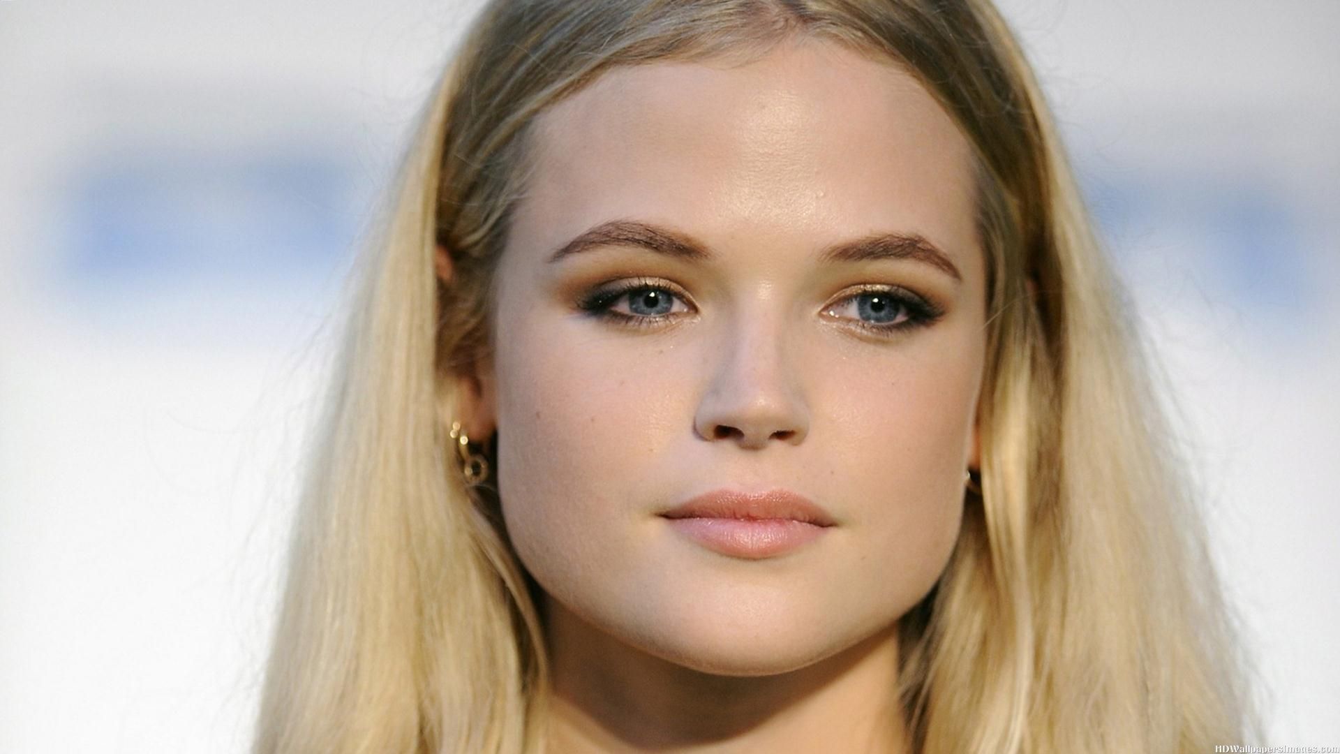 Gabriella Wilde Wallpapers