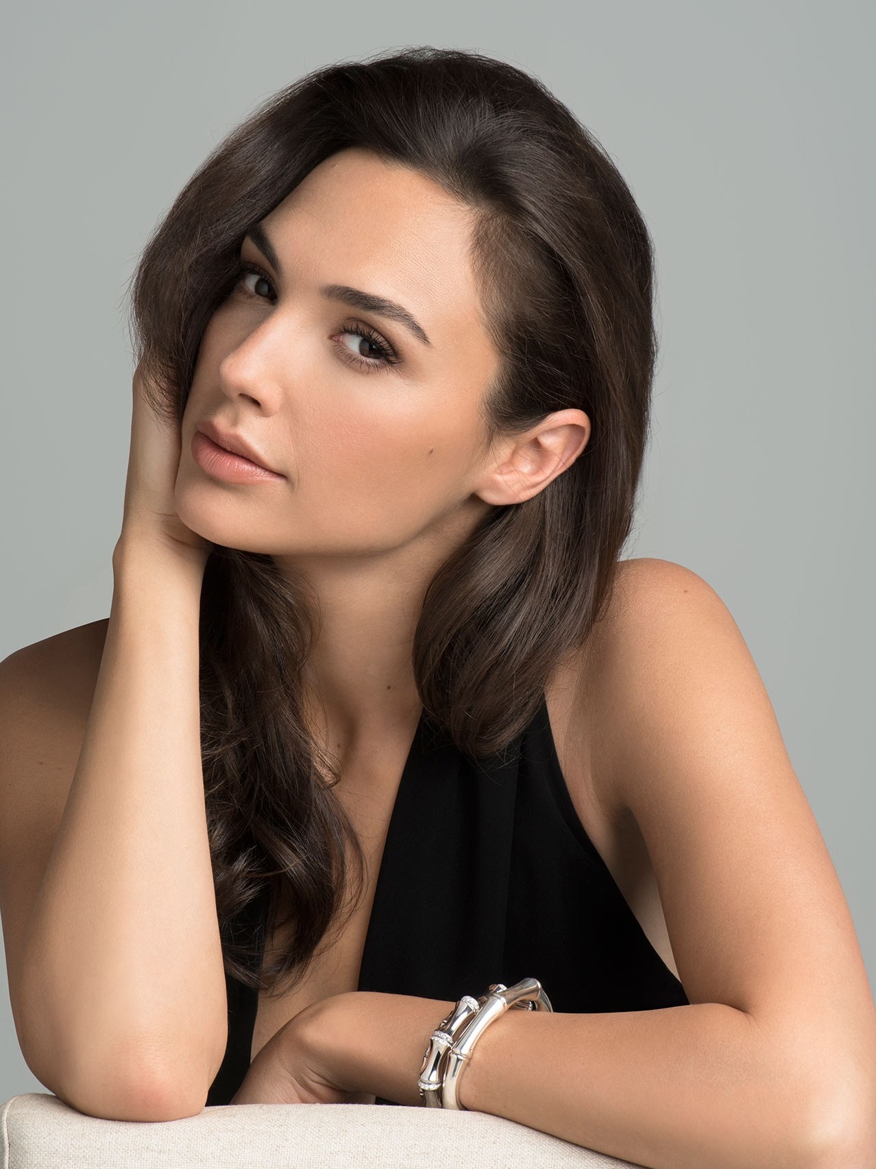 Gal Gadot Glamour UK Magazine 2017 Wallpapers