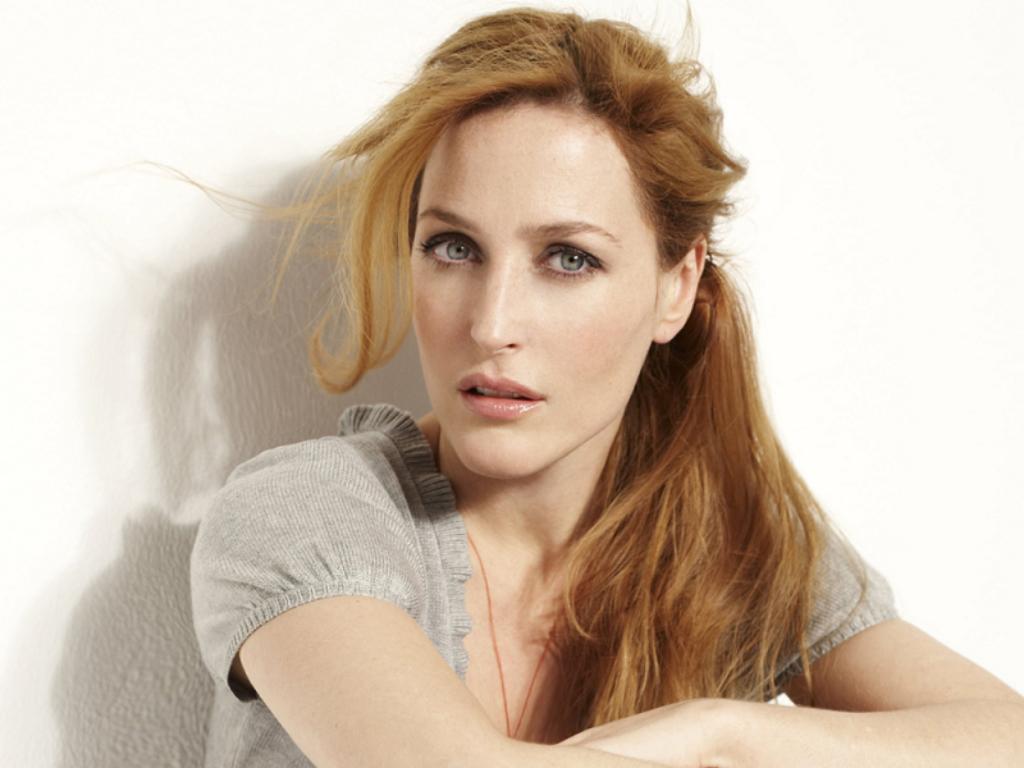 Gillian Anderson 2020 Wallpapers