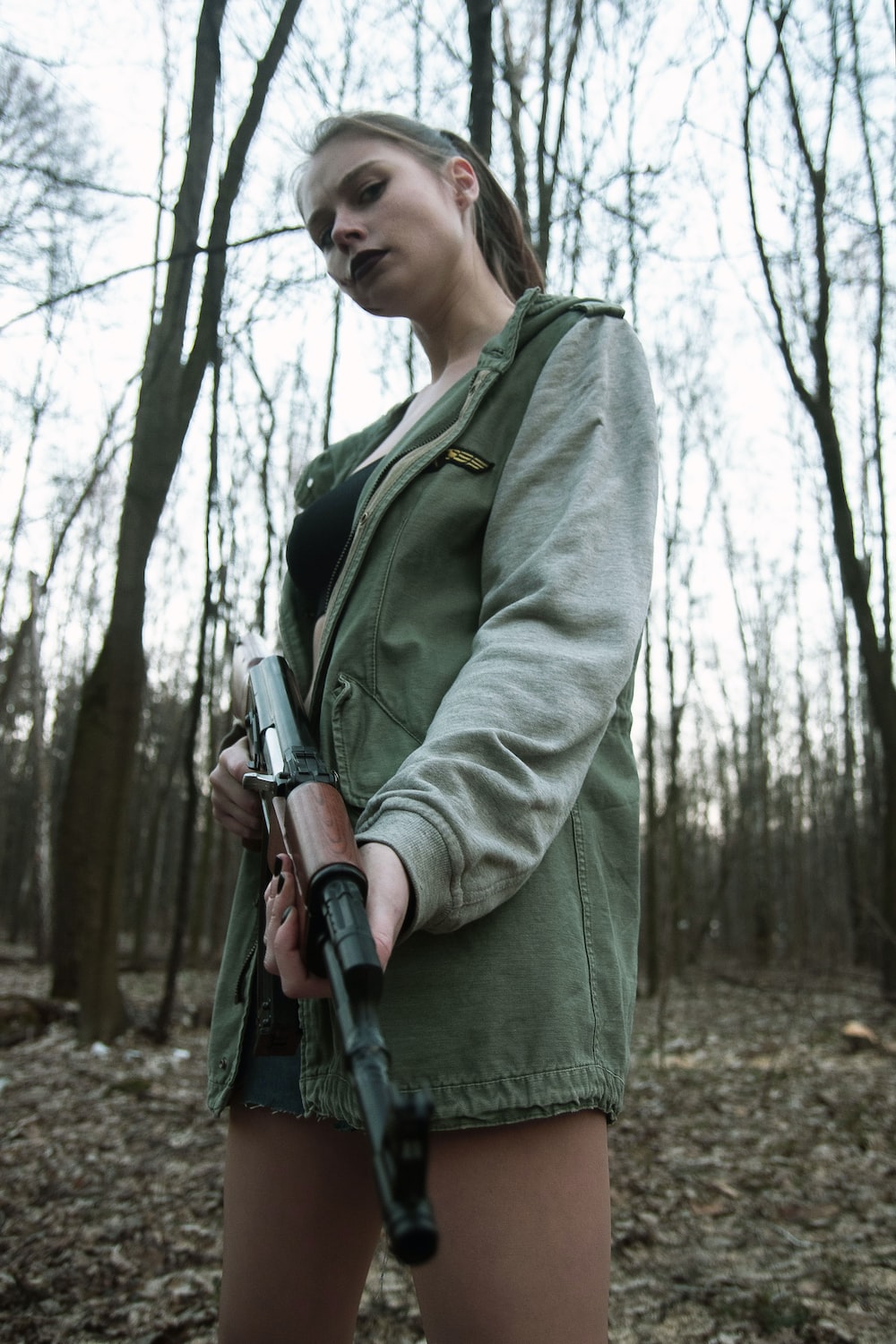 Girls & Guns Wallpapers