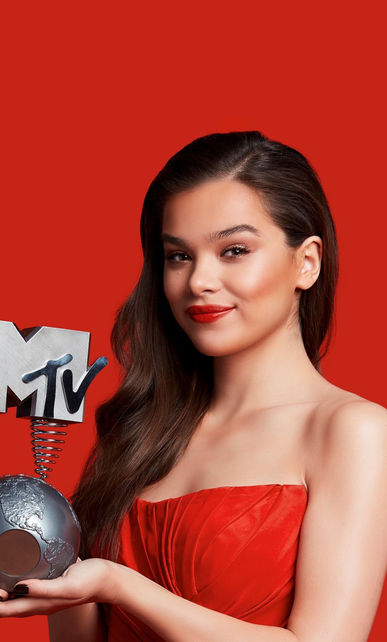 Hailee Steinfeld MTV EMAs Wallpapers