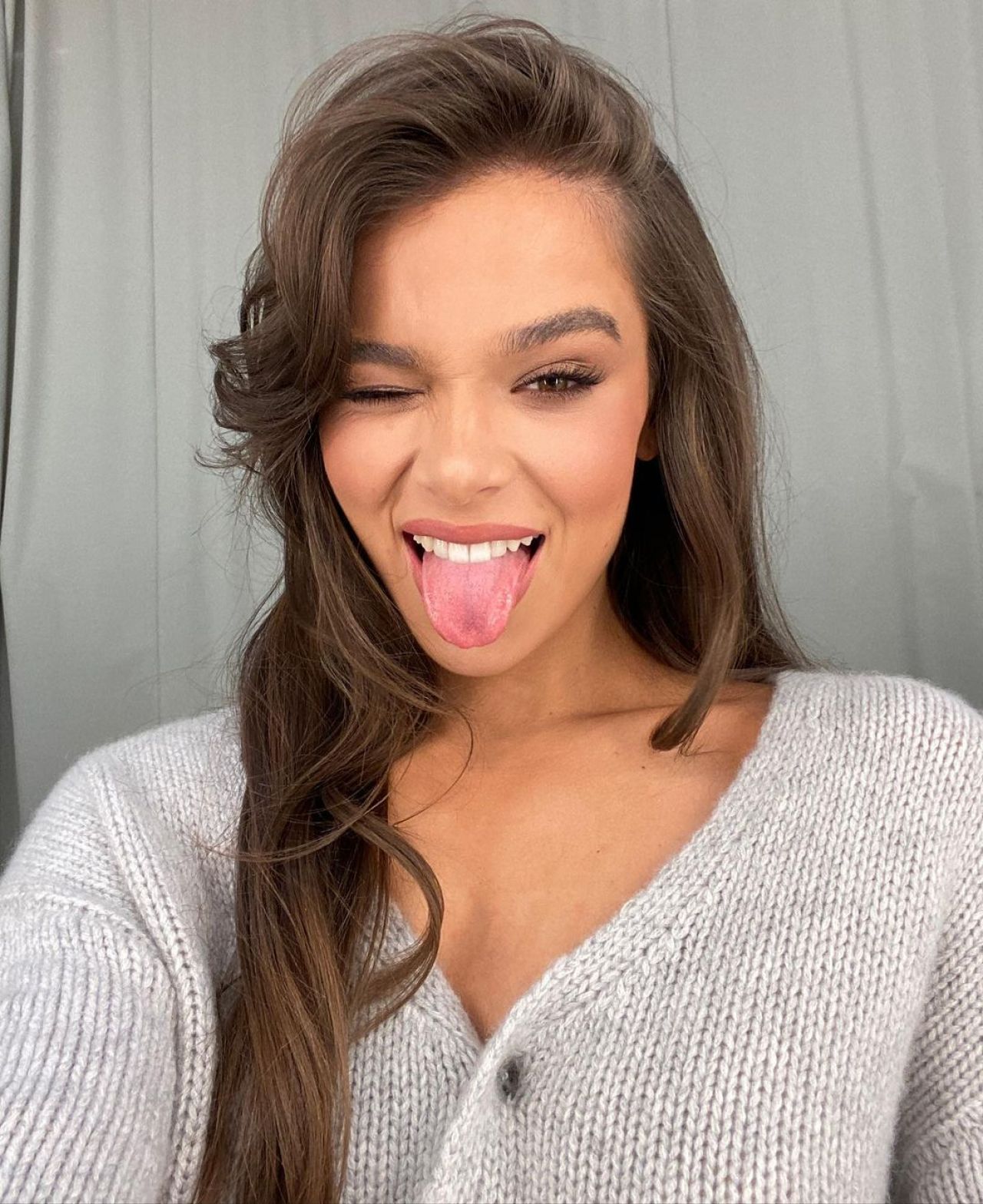 Hailee Steinfeld Photoshoot 2020 Wallpapers