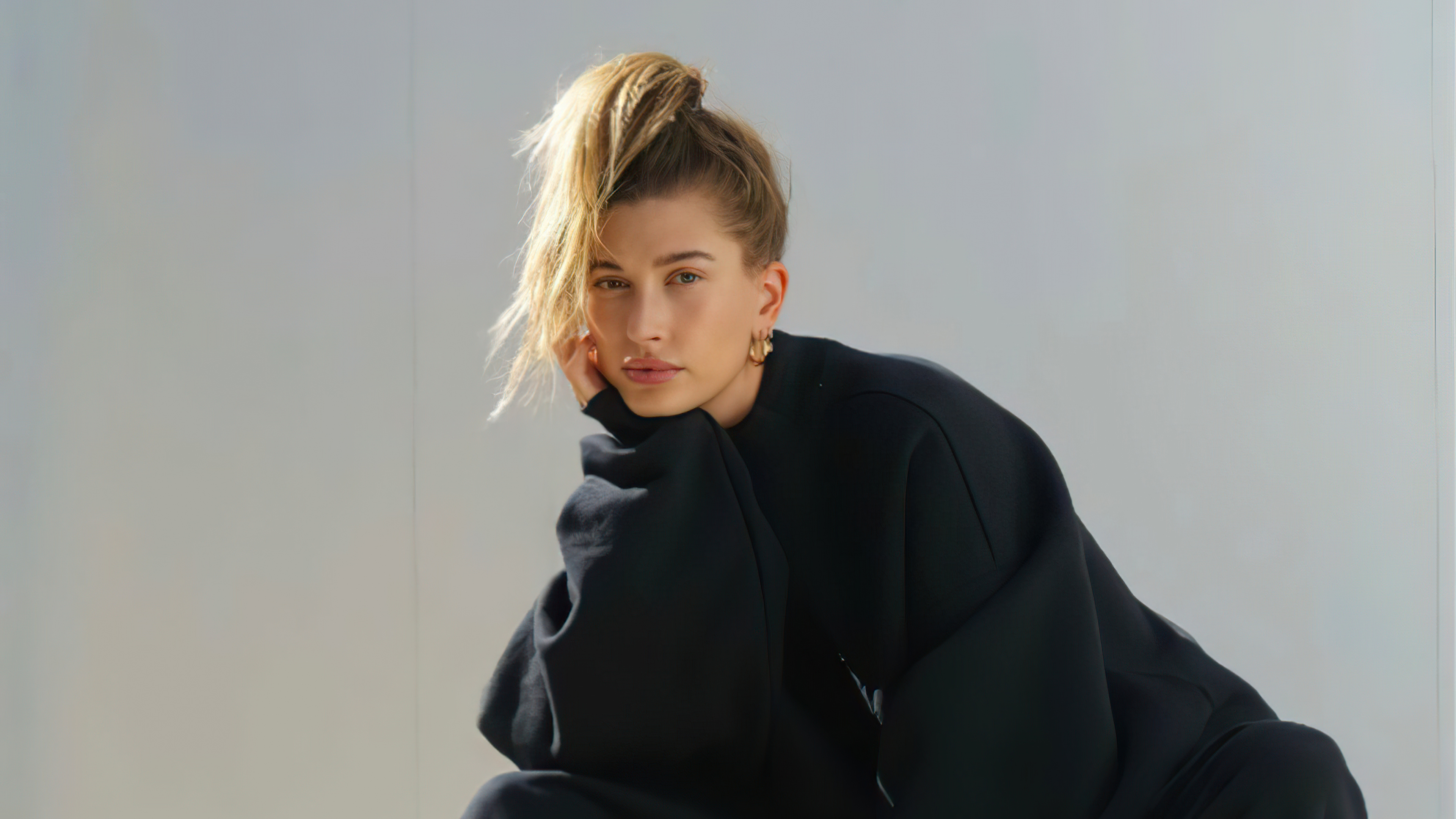 Hailey Bieber Wallpapers