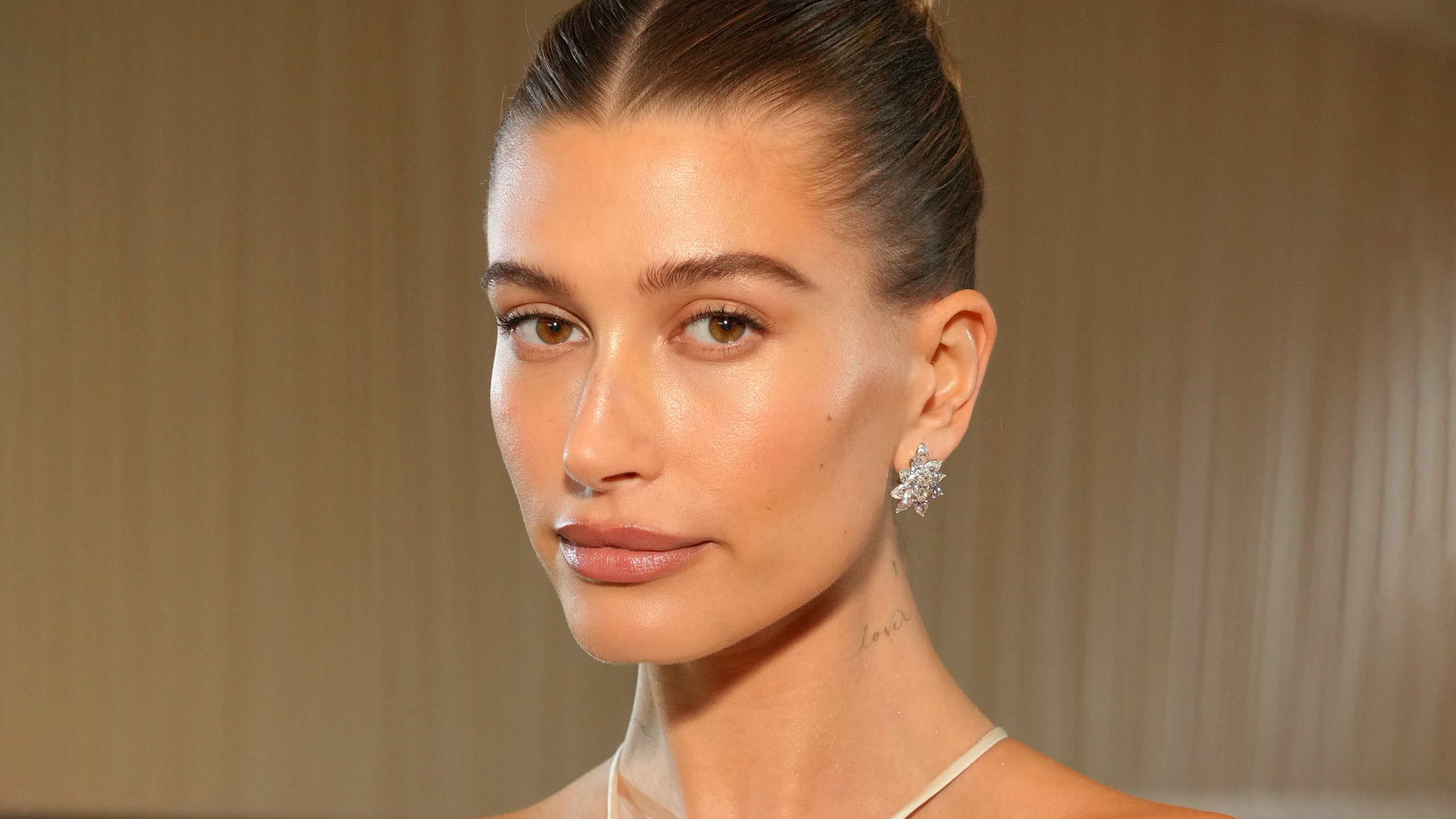 Hailey Rhode Bieber Face Wallpapers