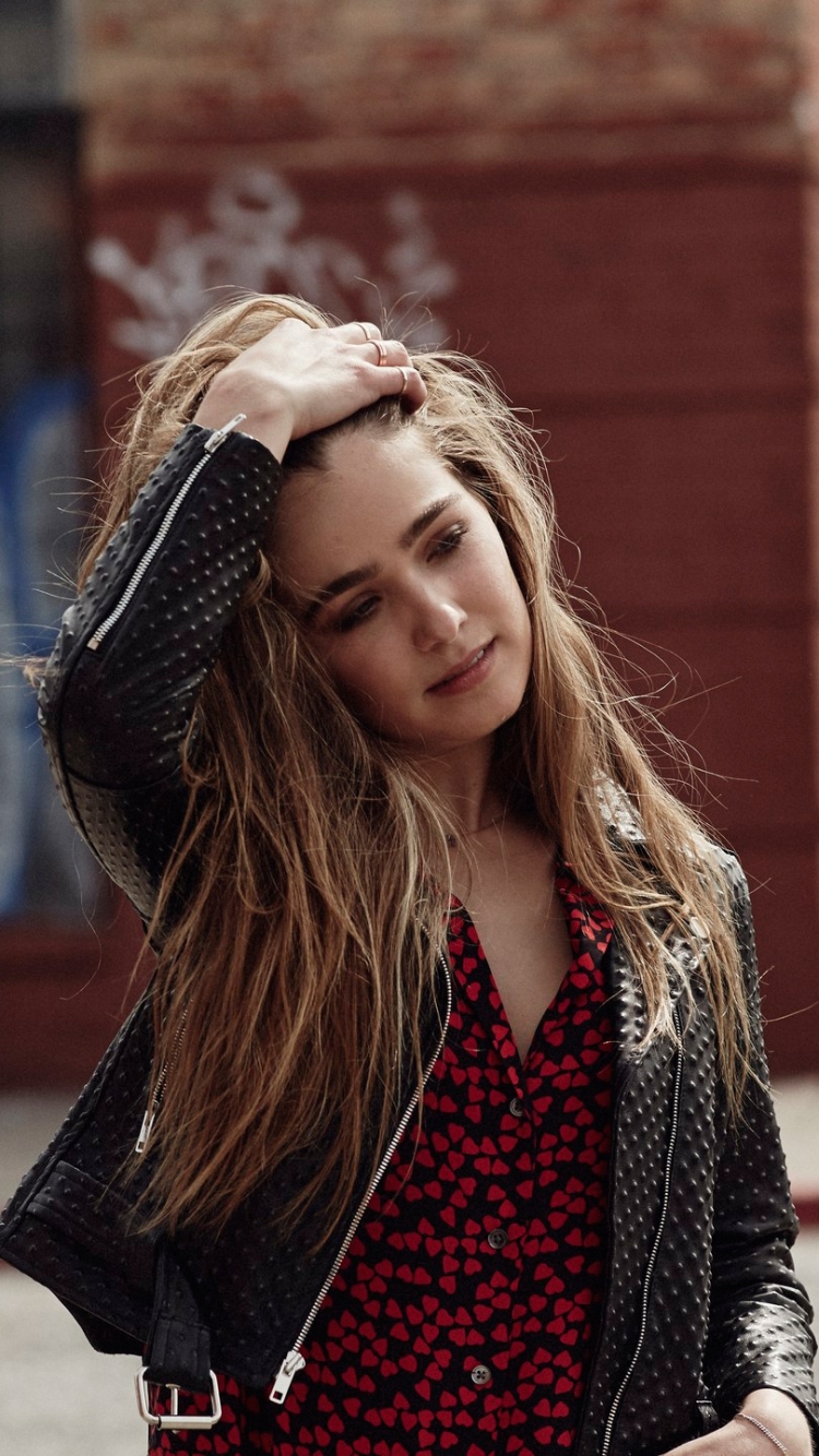 Haley Lu Richardson Wallpapers