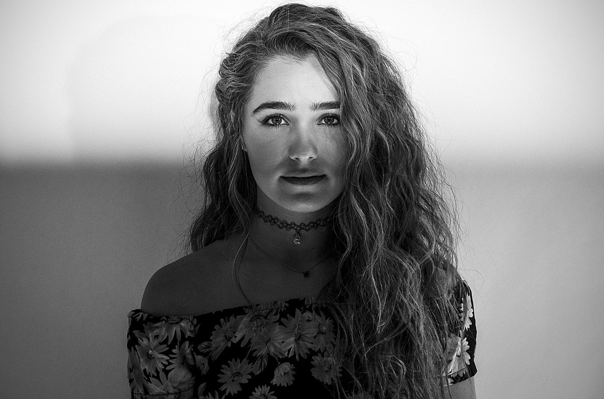 Haley Lu Richardson Wallpapers