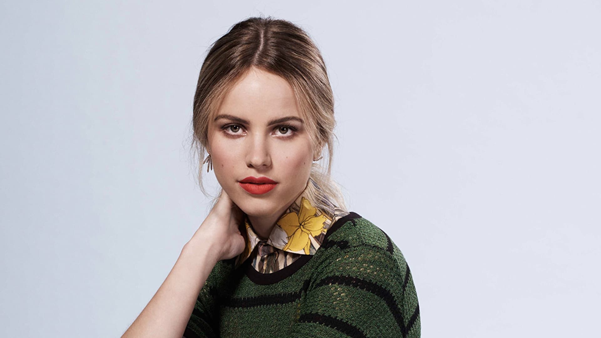 Halston Sage Wallpapers