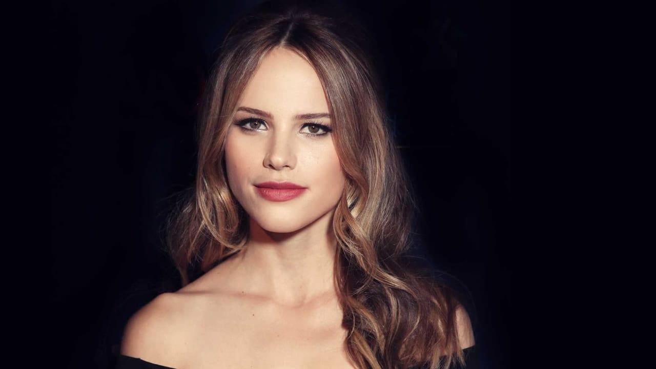 Halston Sage Wallpapers