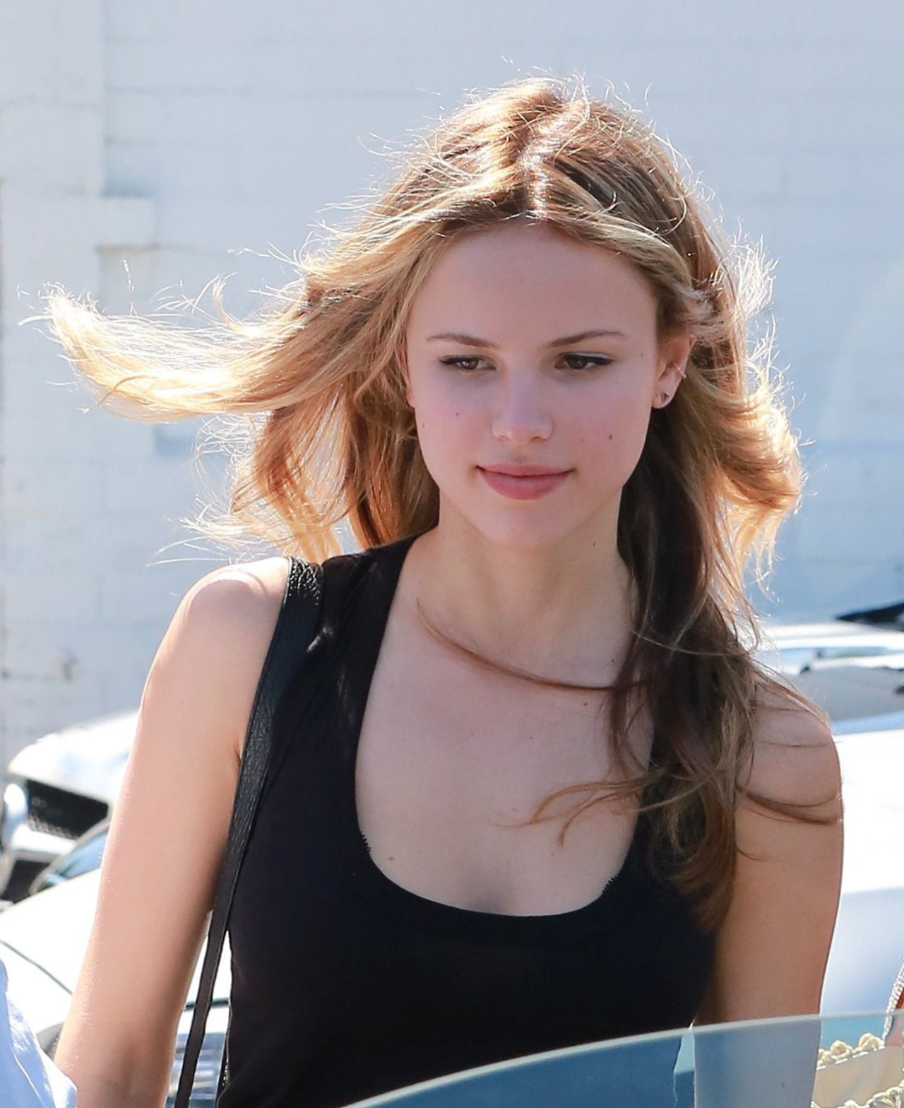 Halston Sage Wallpapers