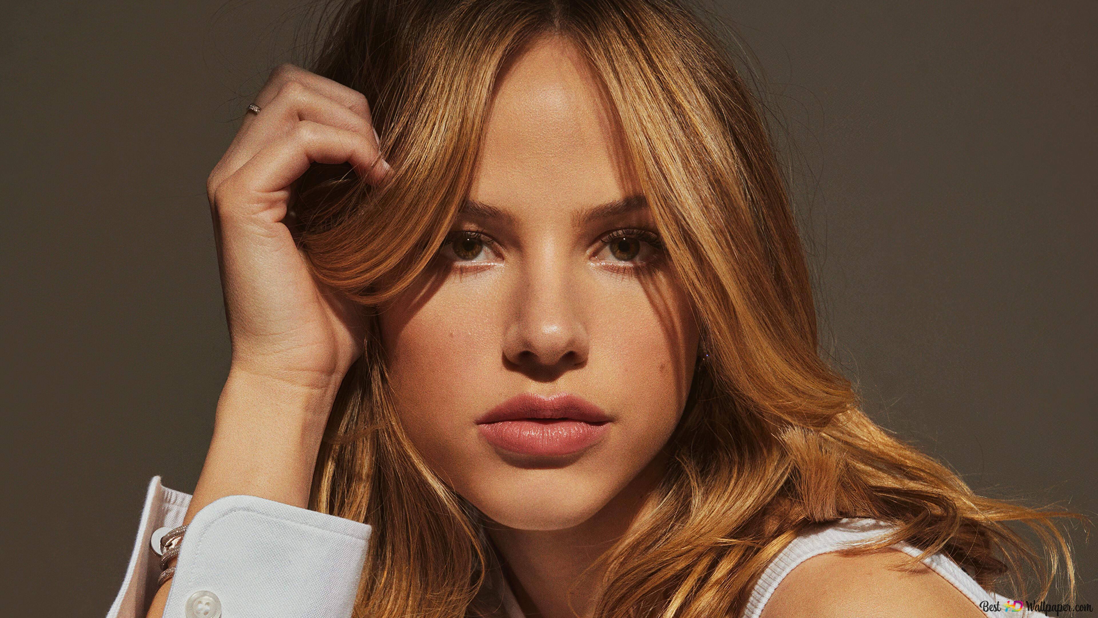 Halston Sage Beautiful Wallpapers