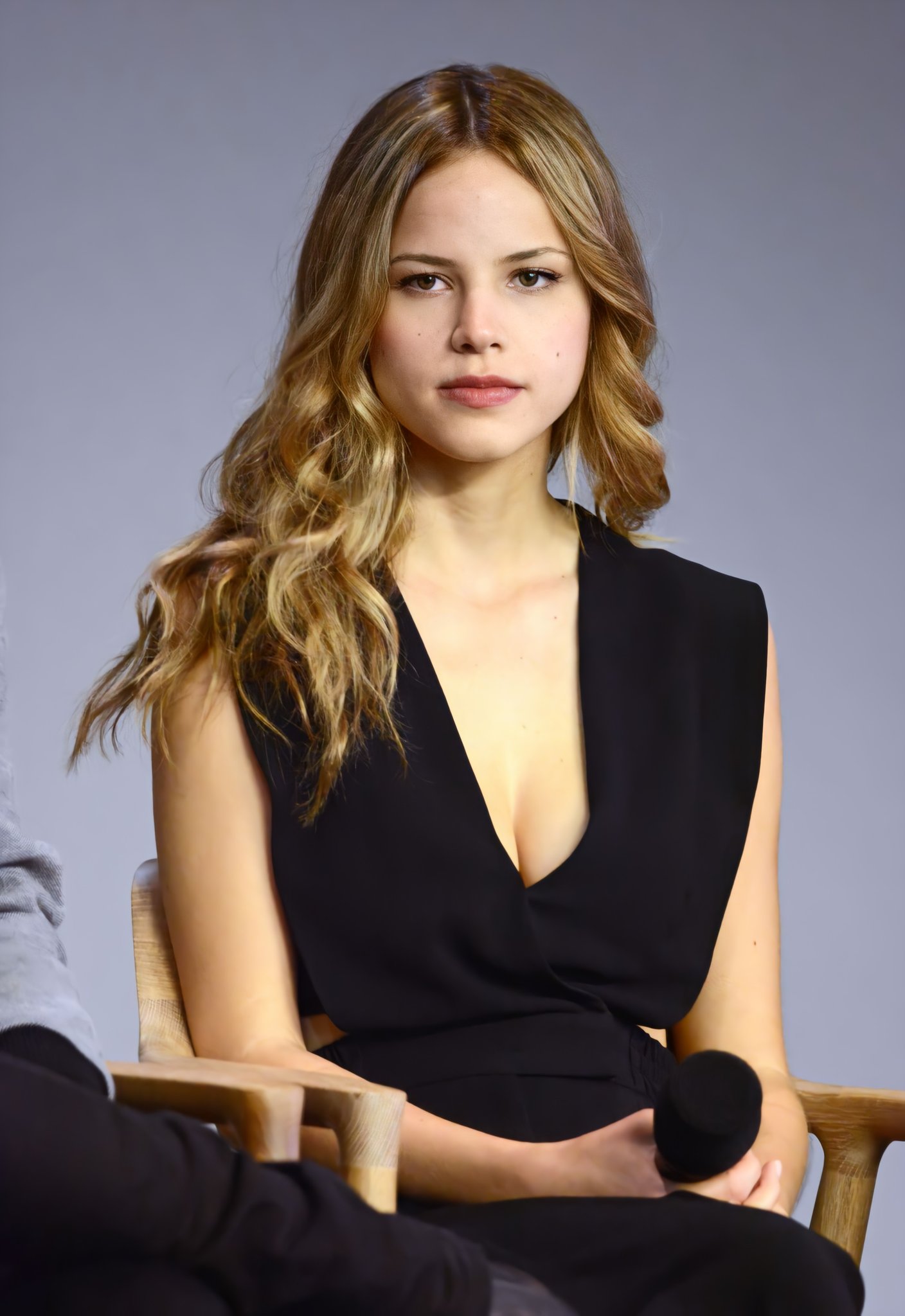 Halston Sage Beautiful 2020 Wallpapers