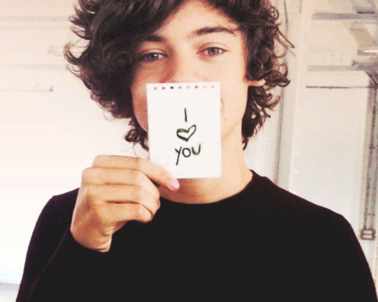 Harry Styles Cute Wallpapers