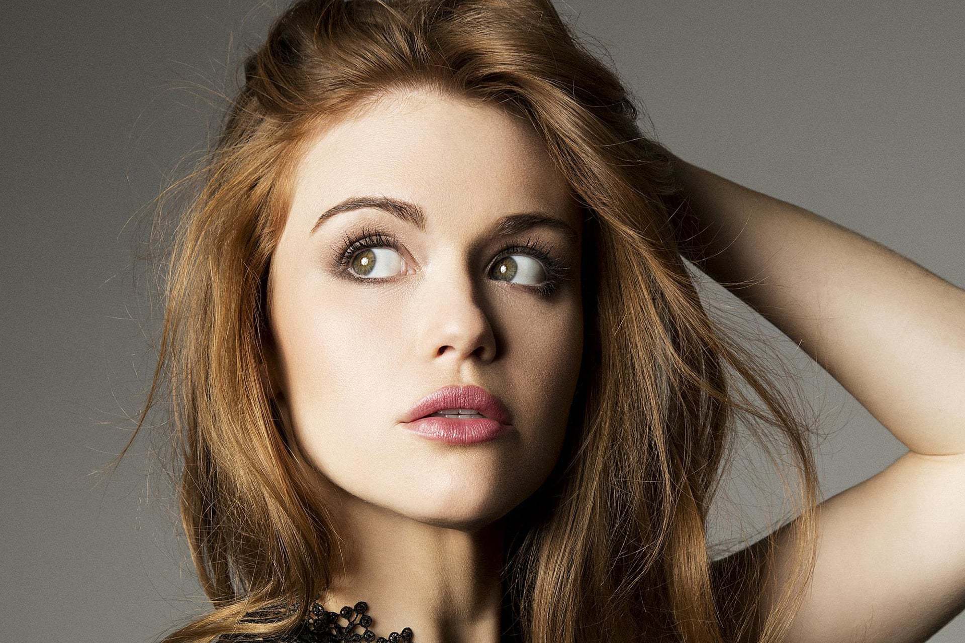 Holland Roden Beautycon Festival Portrait Wallpapers