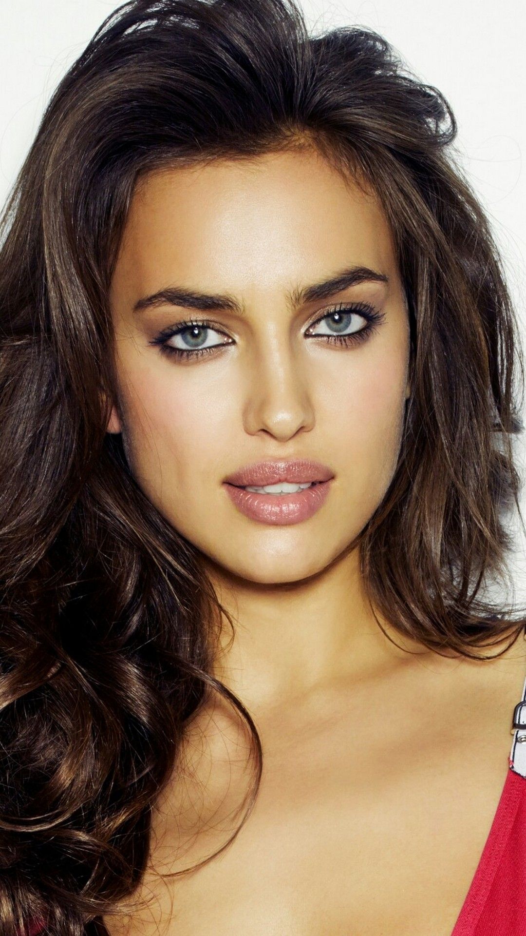 Irina Shayk Russian Model Portrait Wallpapers