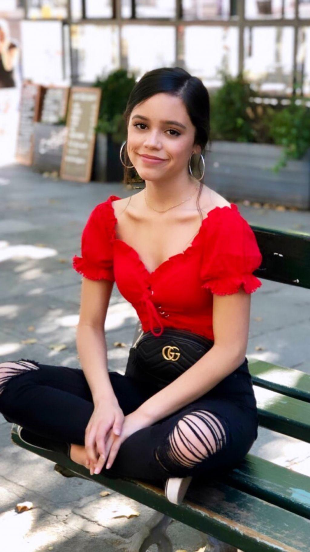 Jenna Ortega Wallpapers