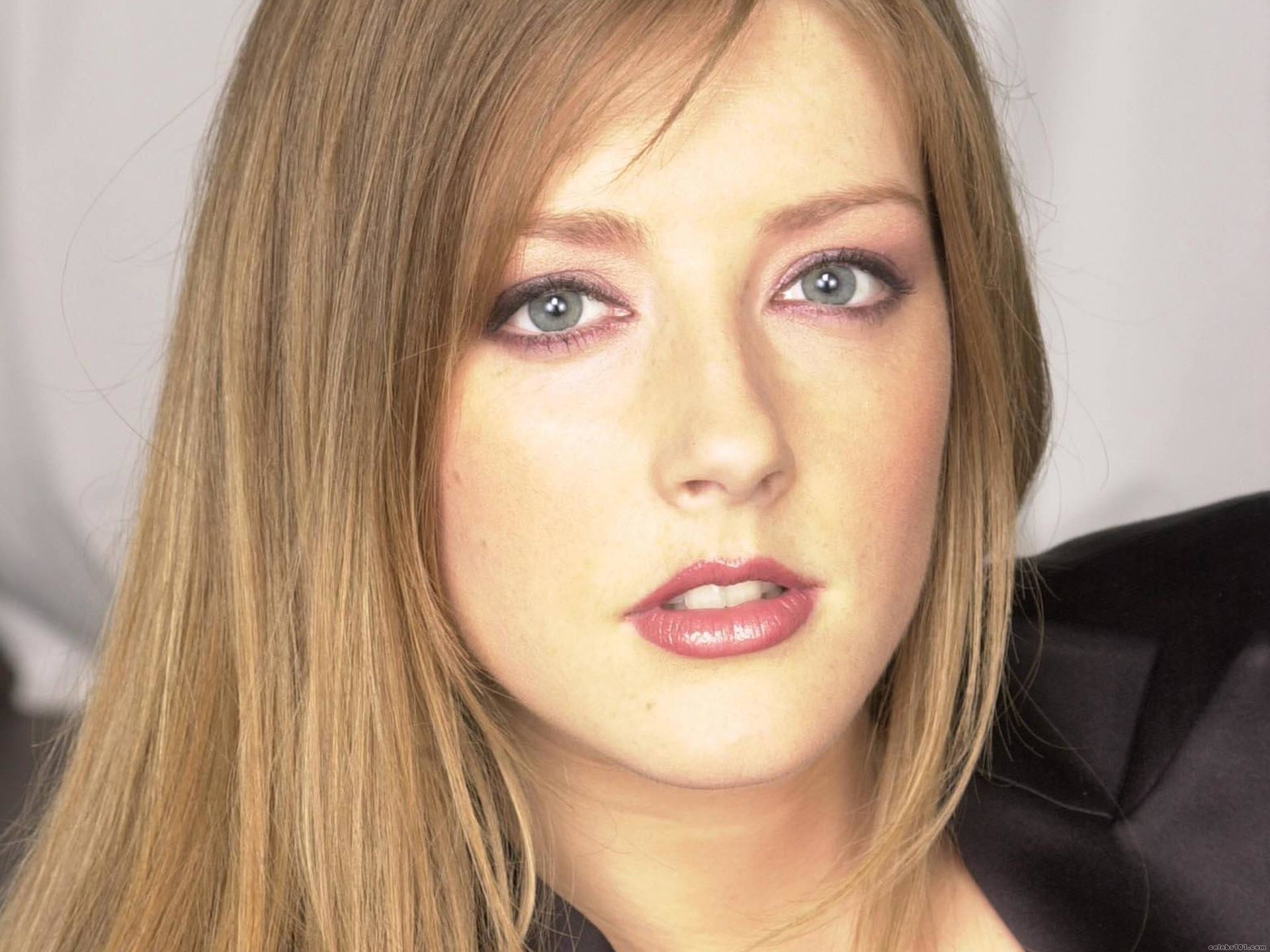 Jennifer Finnigan Wallpapers