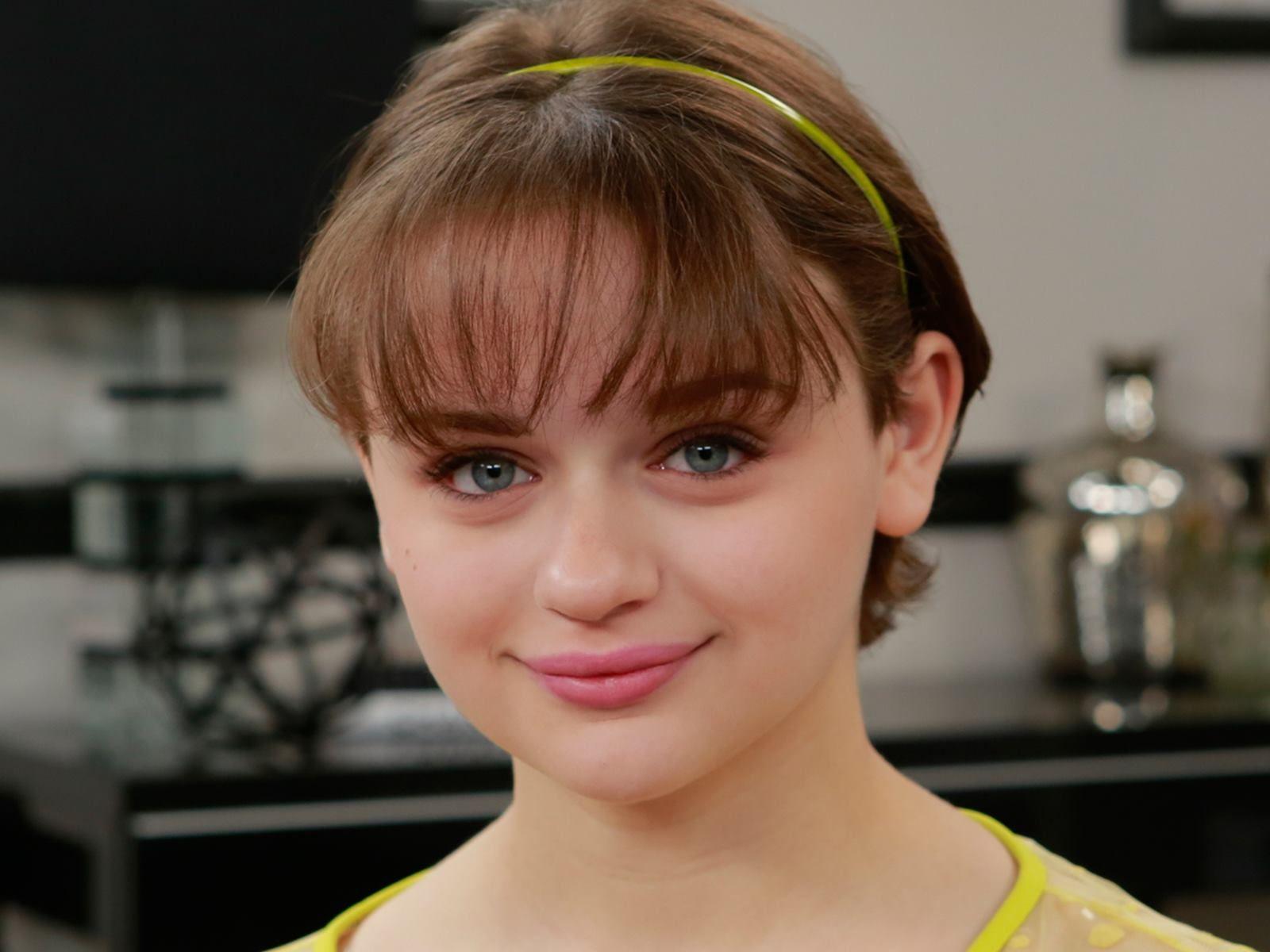 Joey King Portrait 2019 Wallpapers