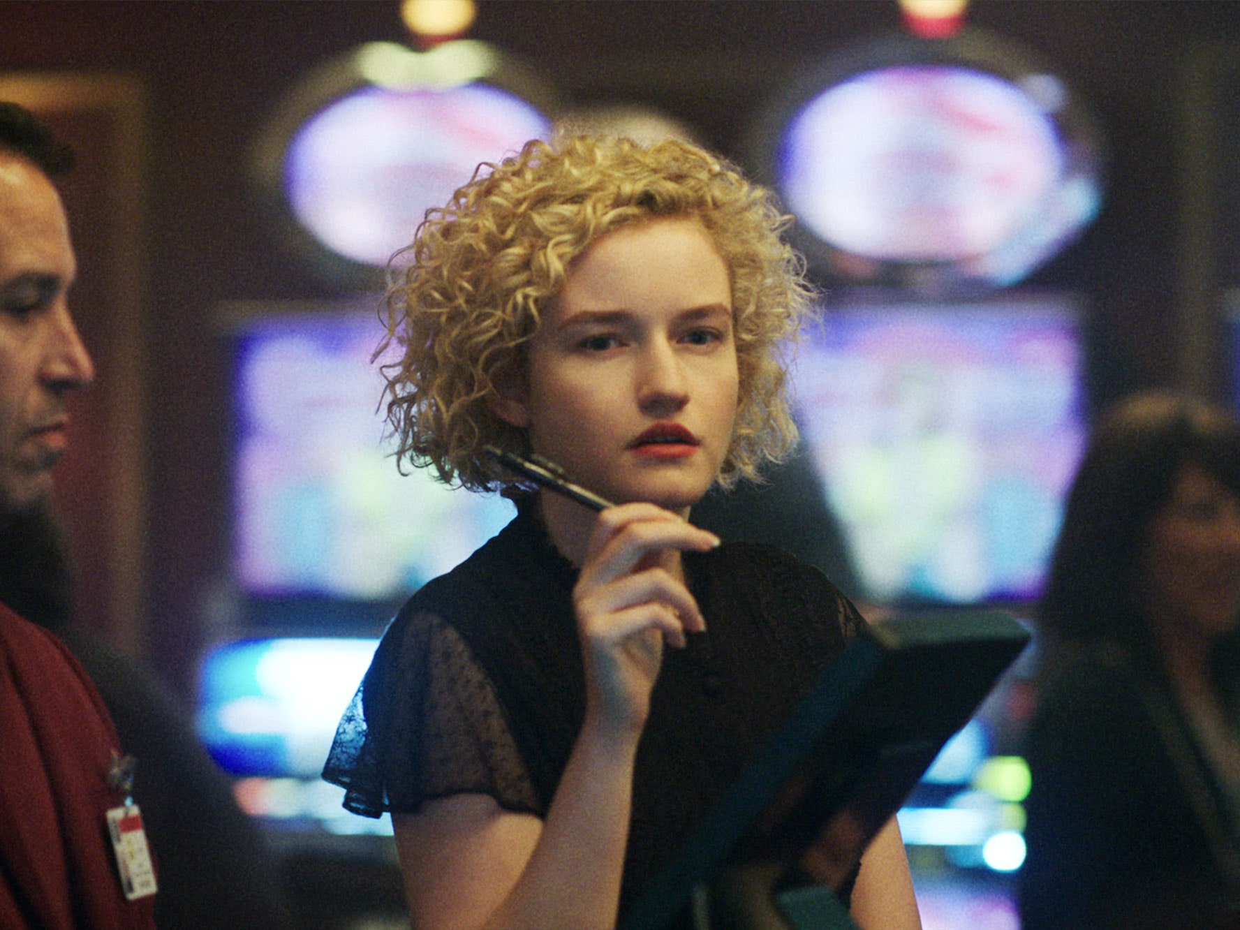 Julia Garner Ozark Wallpapers