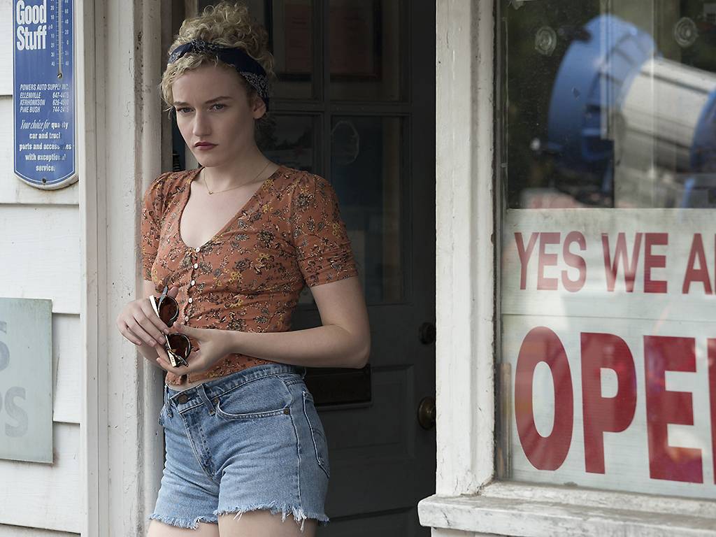 Julia Garner Ozark Wallpapers