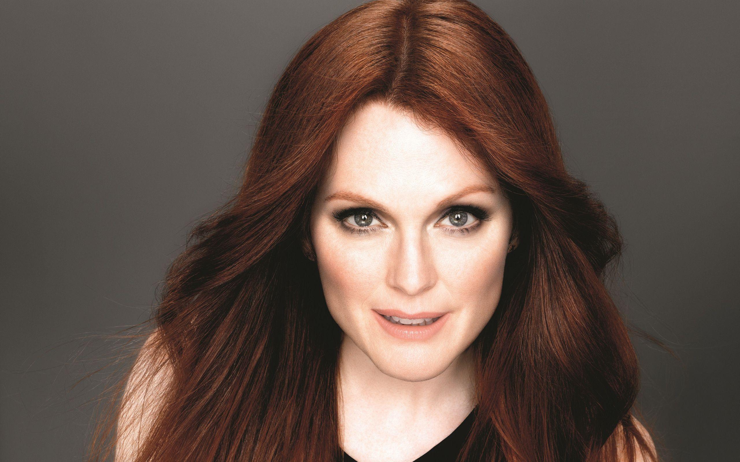 Julianne Moore Wallpapers