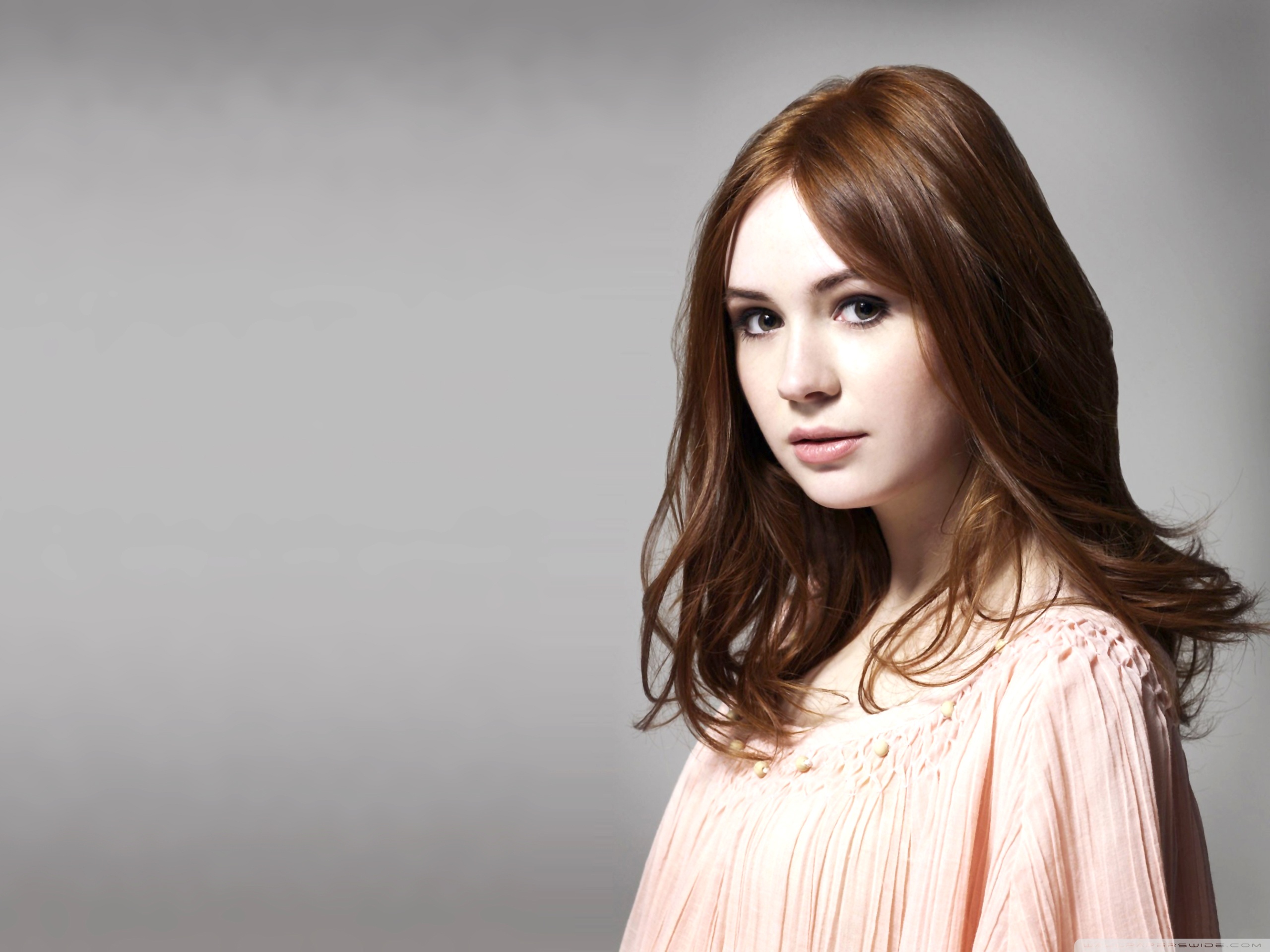 Karen Gillan Bustle Wallpapers