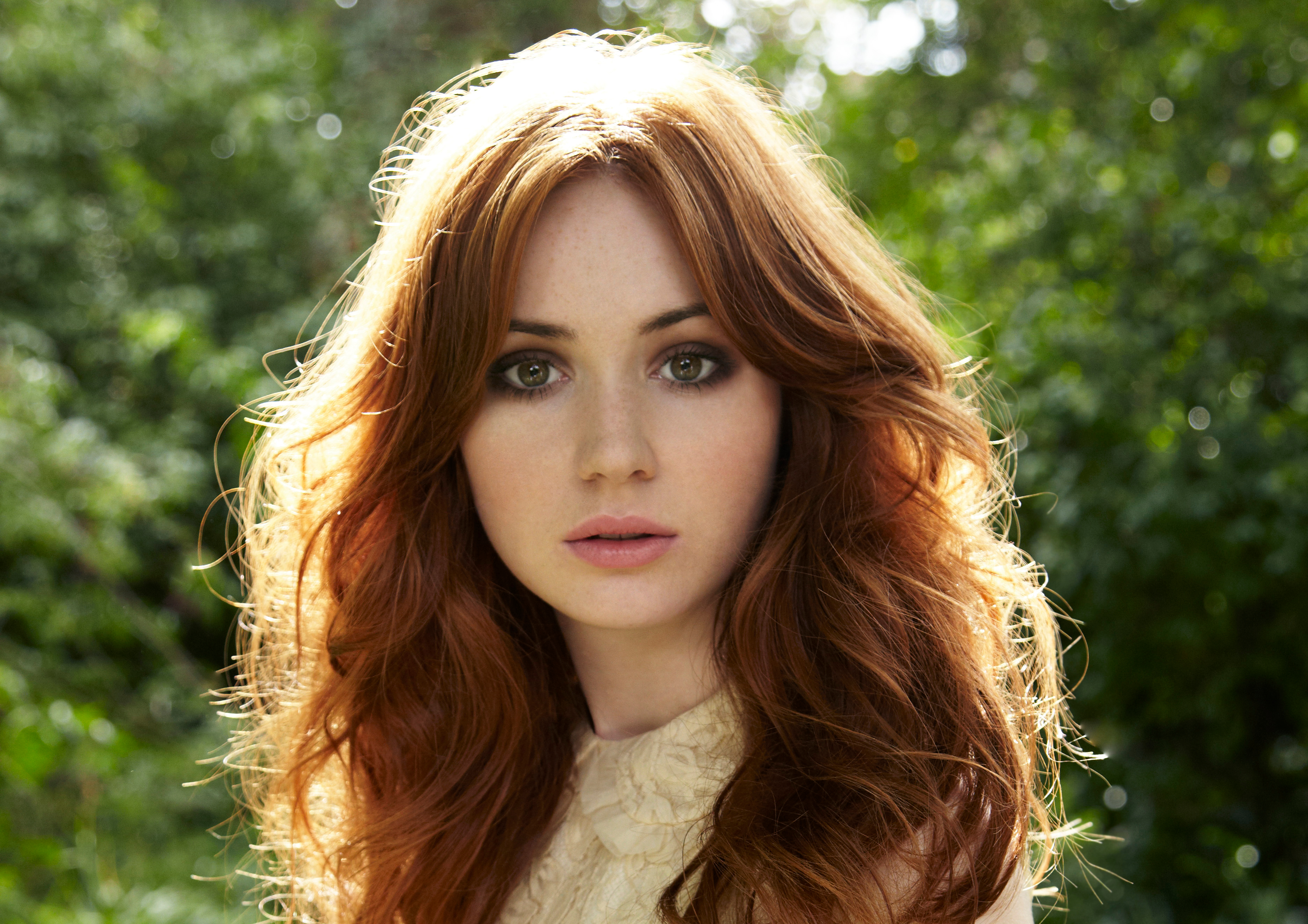 Karen Gillan New Wallpapers