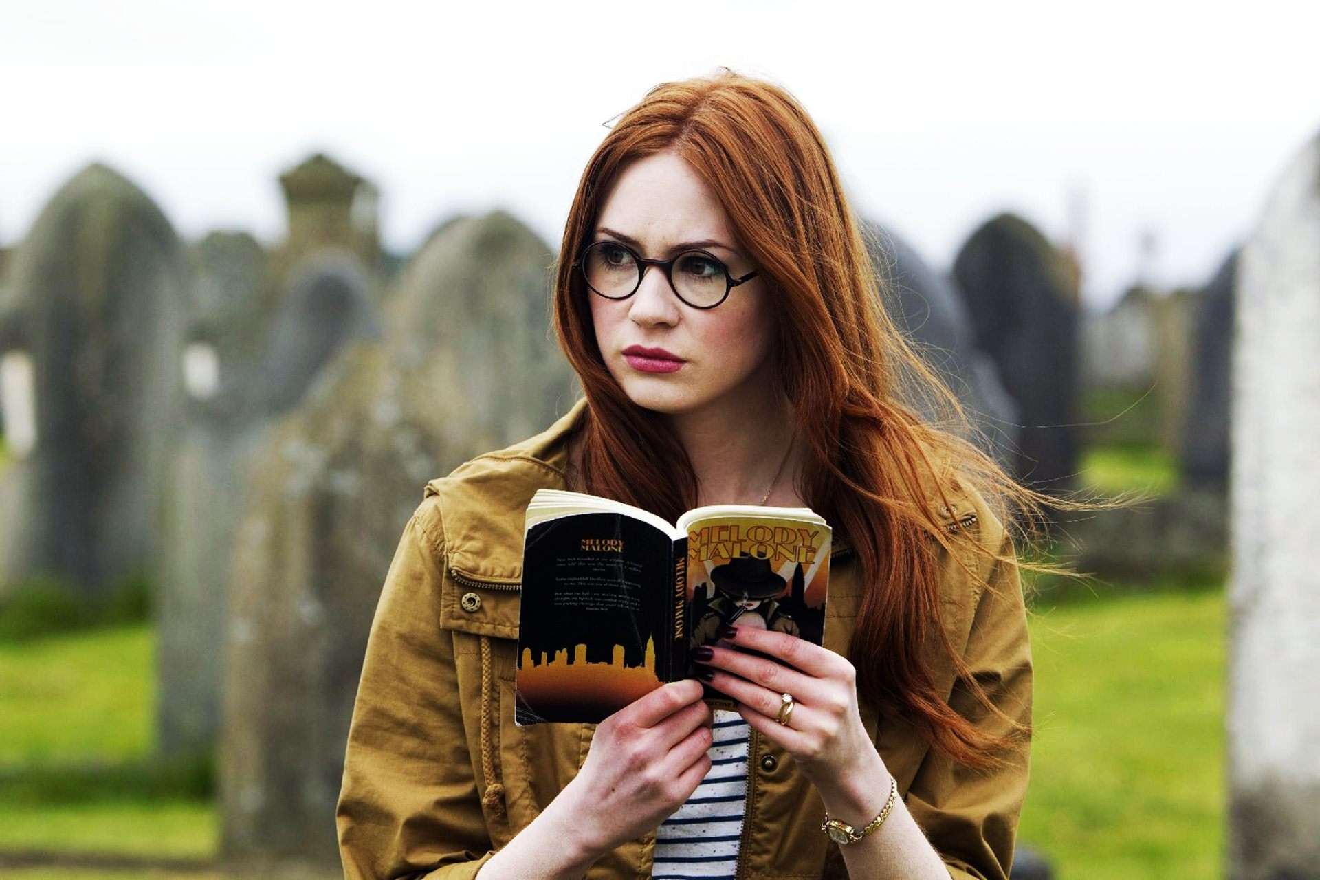 Karen Gillan New Wallpapers