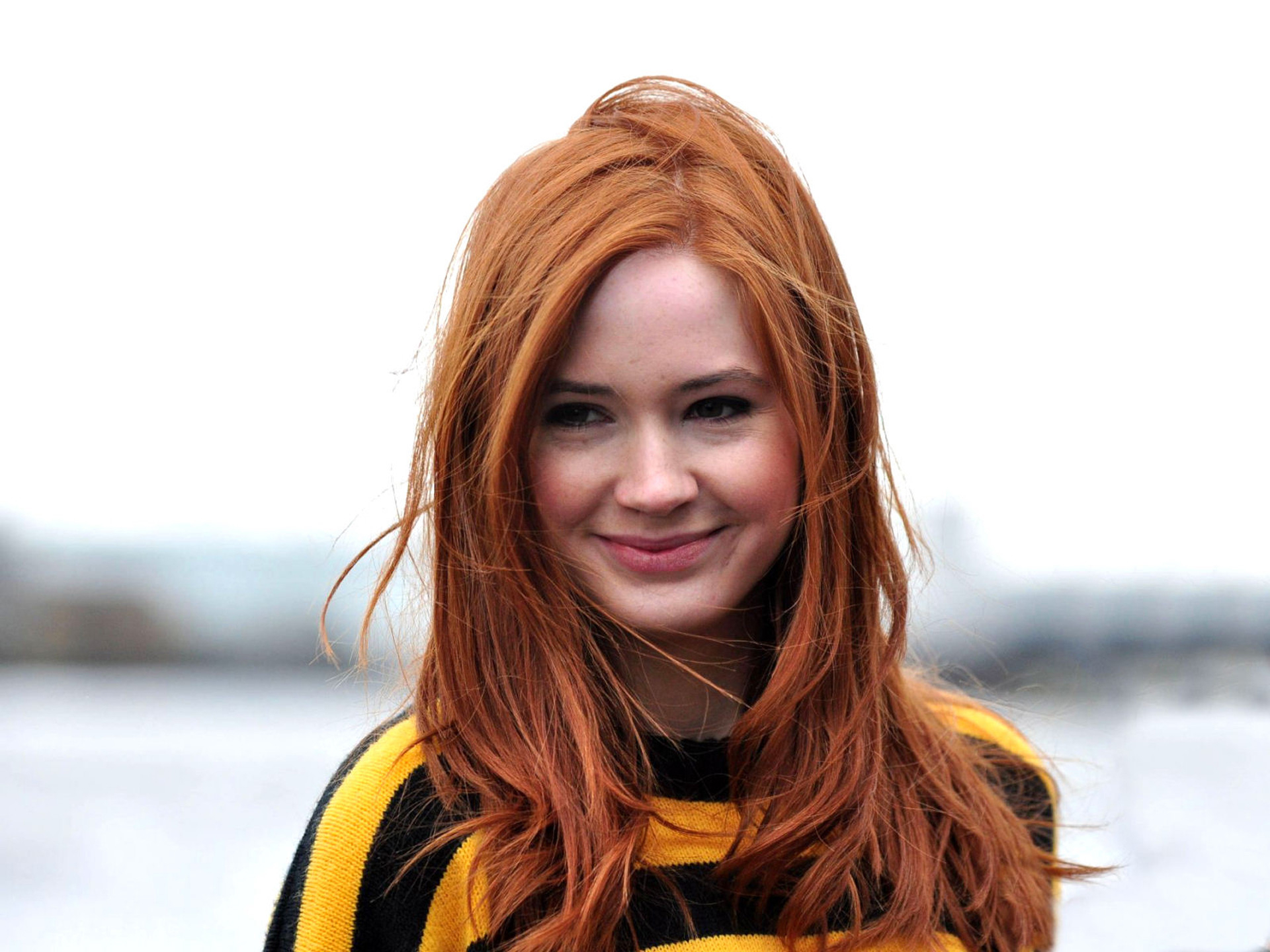 Karen Gillan New Wallpapers