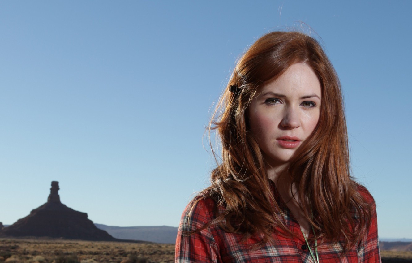 Karen Gillan New Wallpapers