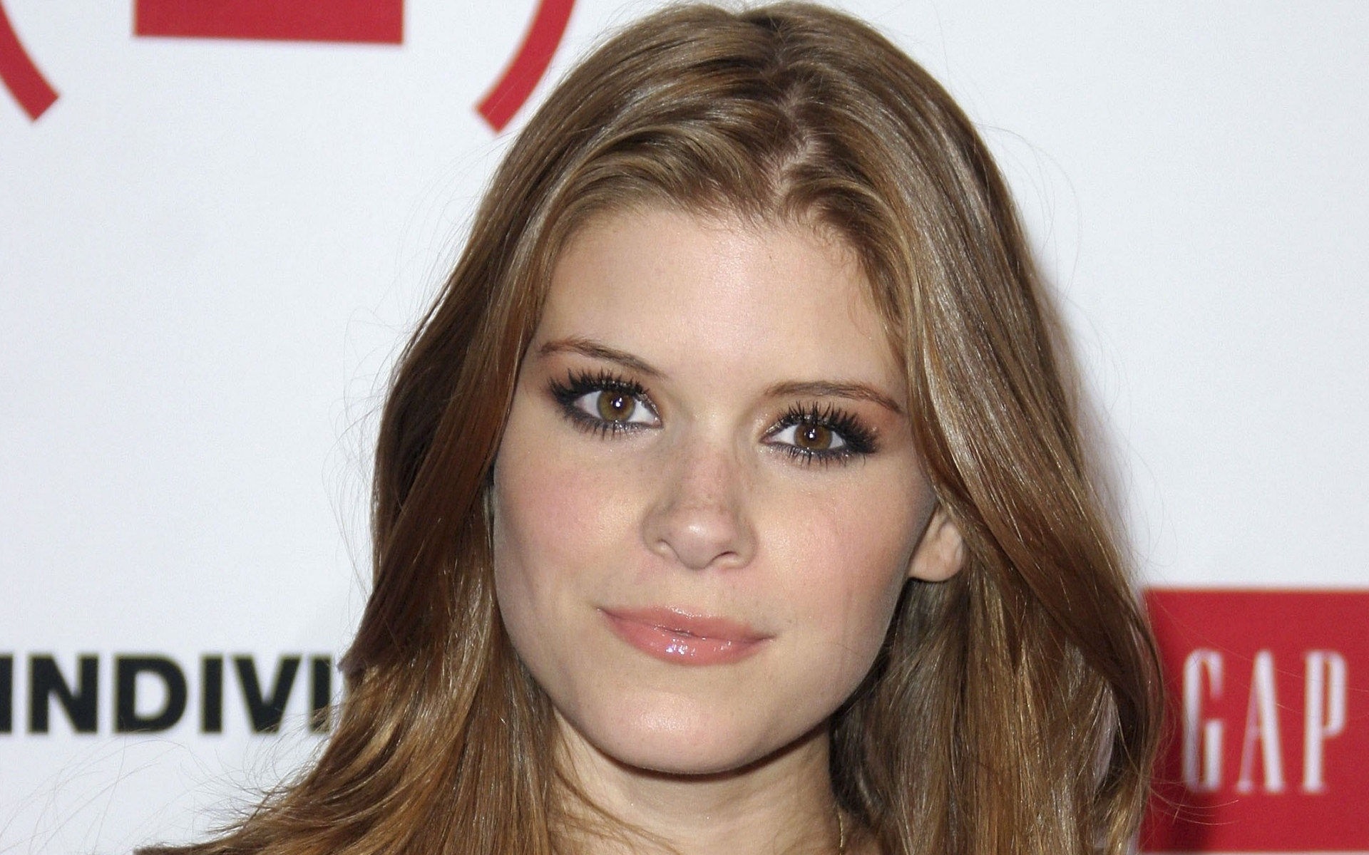 Kate Mara Smile Images Wallpapers