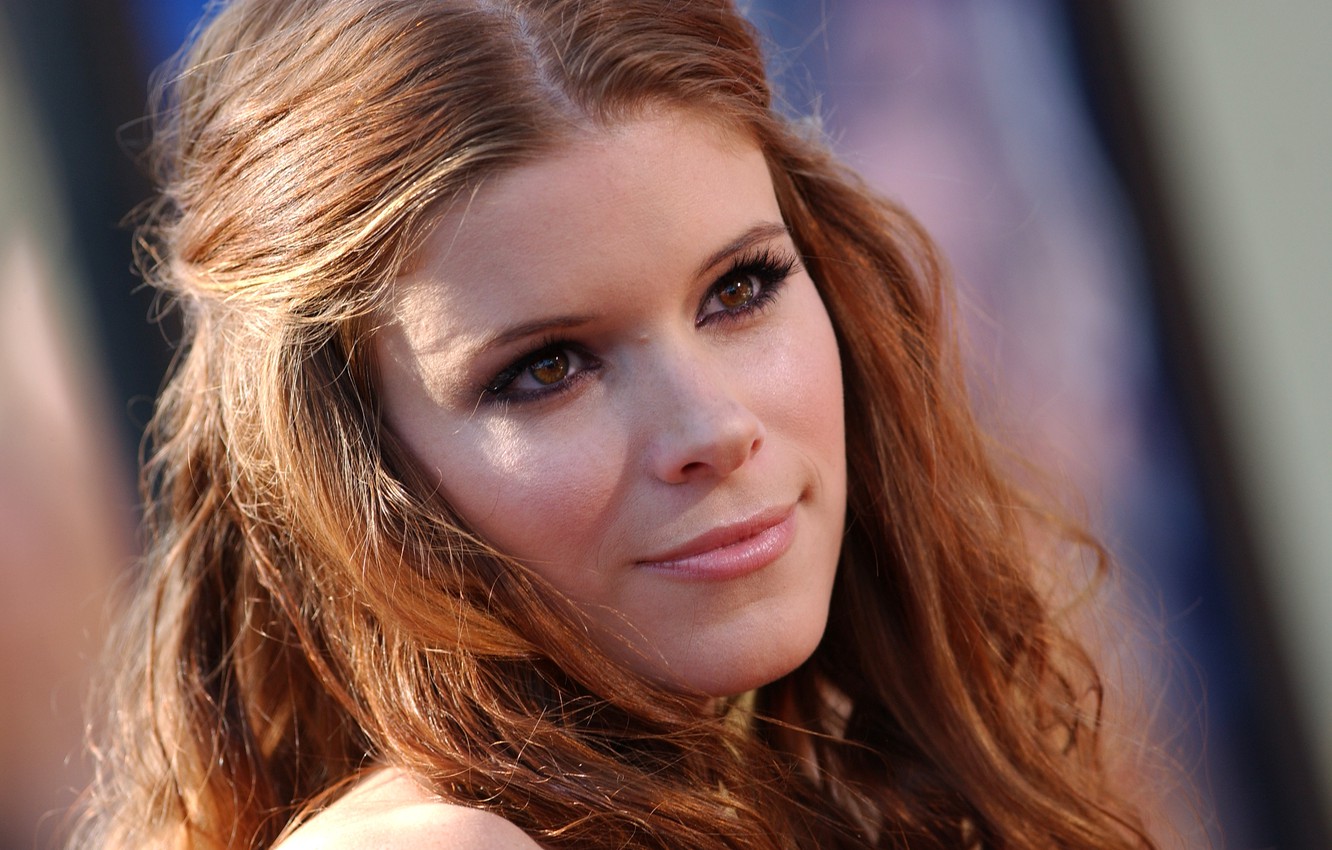 Kate Mara Smile Images Wallpapers