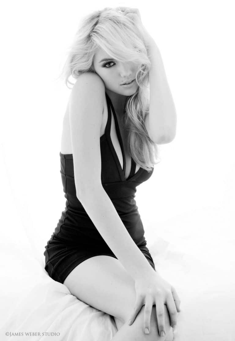 Kate Upton Black and White Photo Shoot Wallpapers